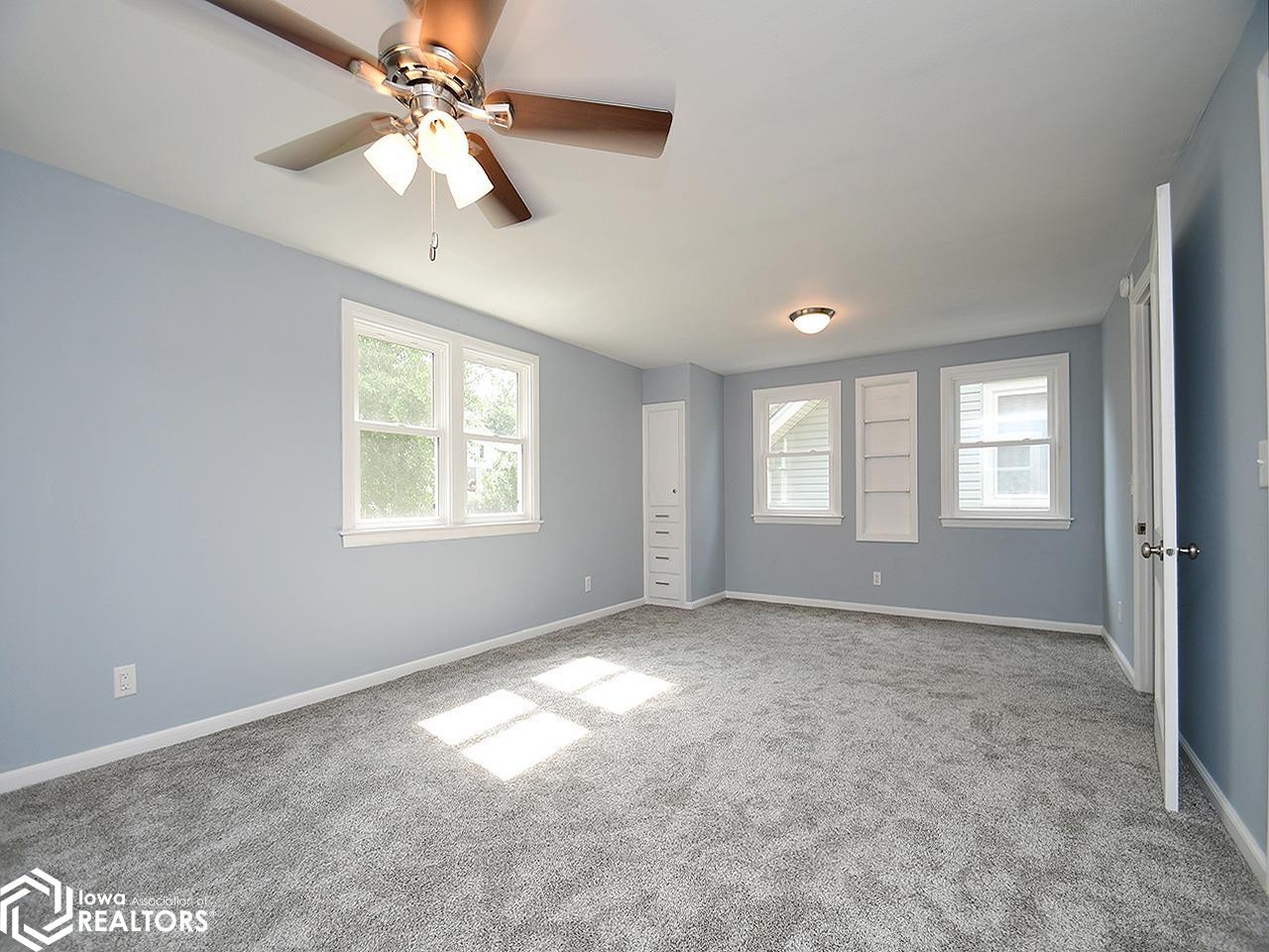 315 S Gates Street, Oakland, Iowa image 25