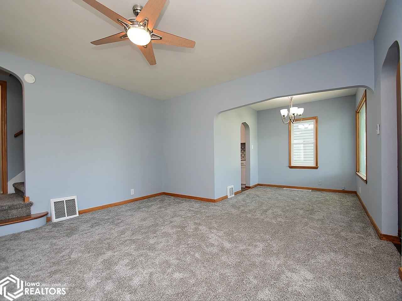 315 S Gates Street, Oakland, Iowa image 5