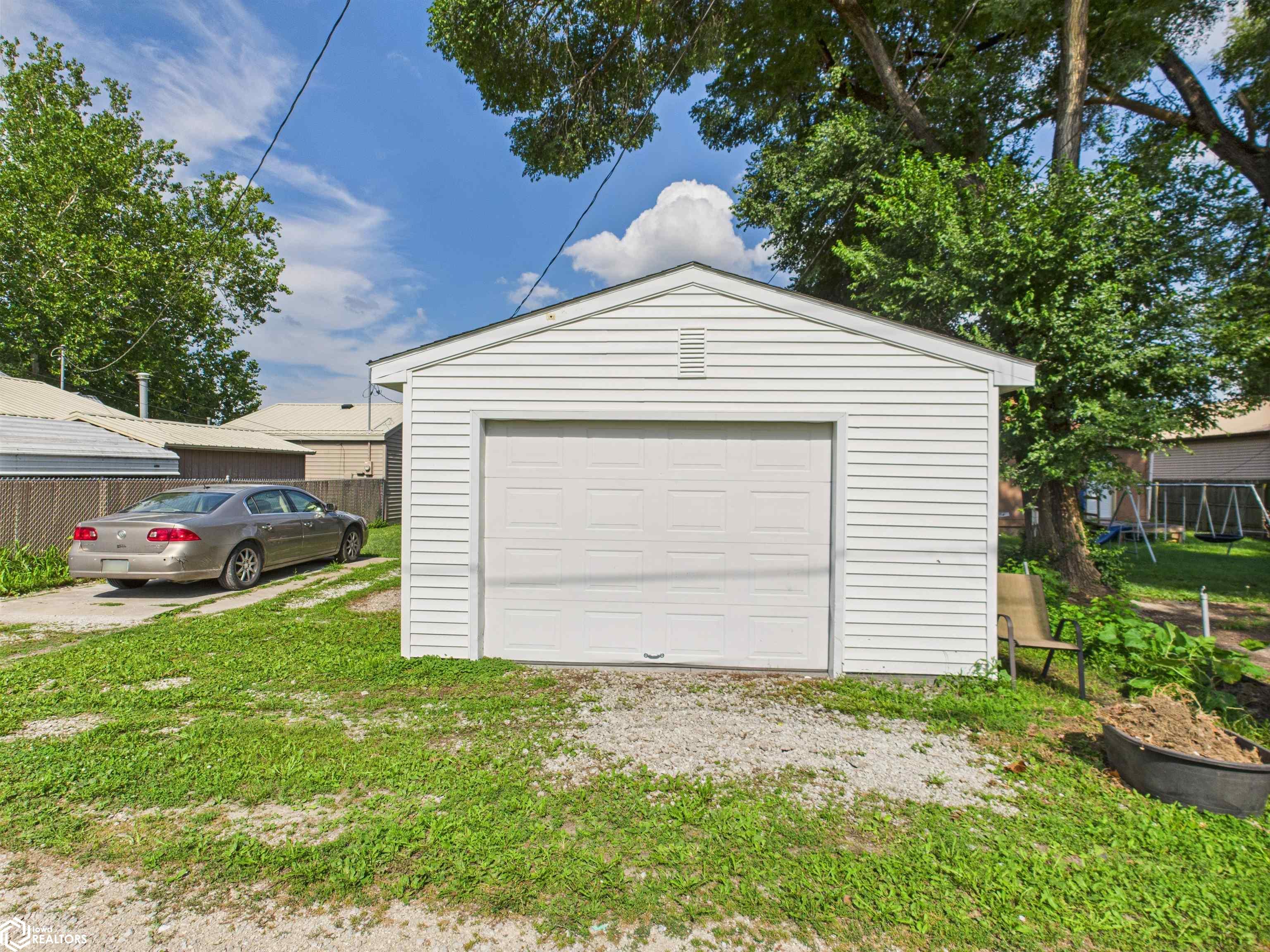 323 N Pocahontas Street, Ottumwa, Iowa image 3