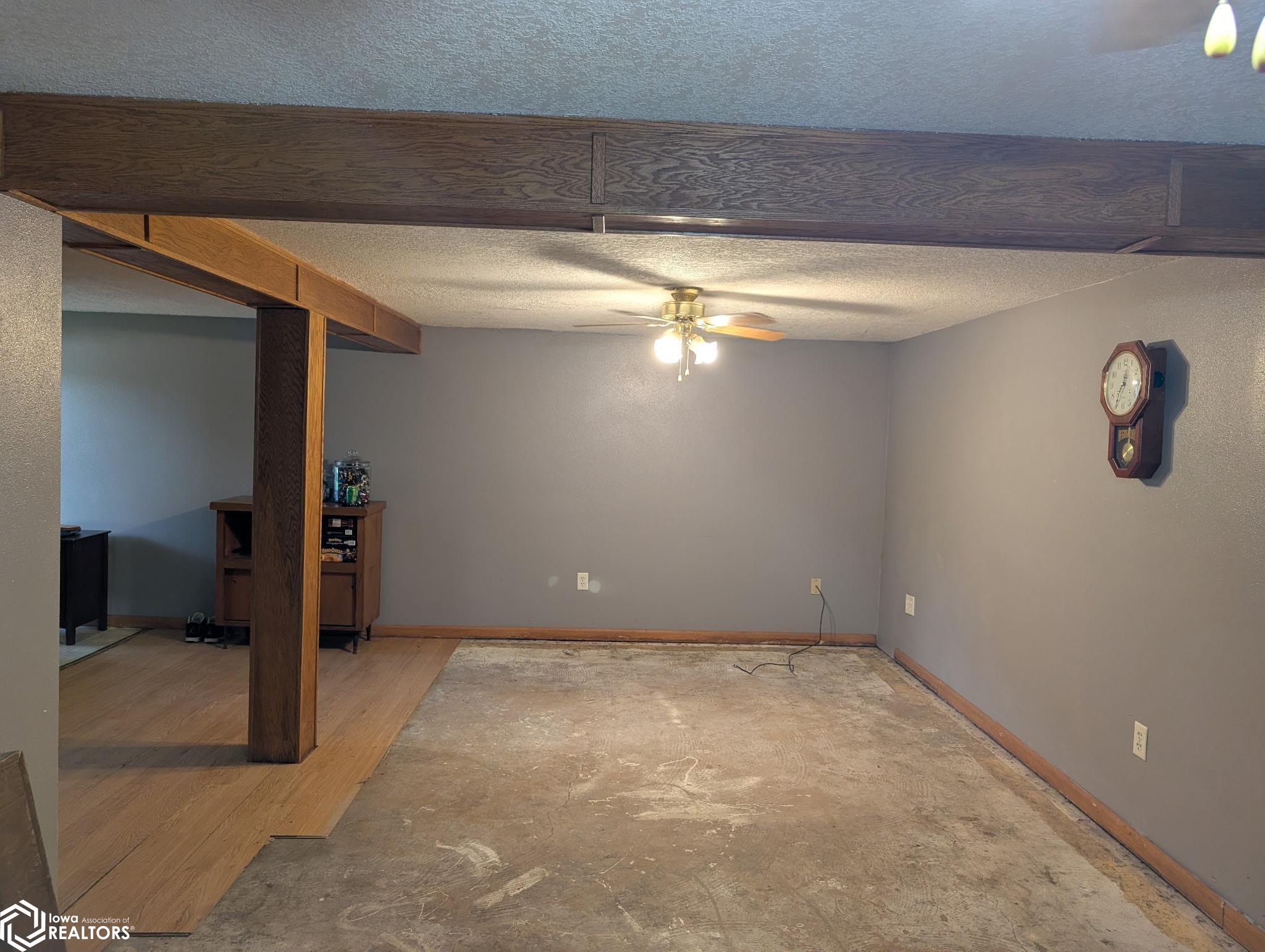 400 W Marion, Sigourney, Iowa image 22