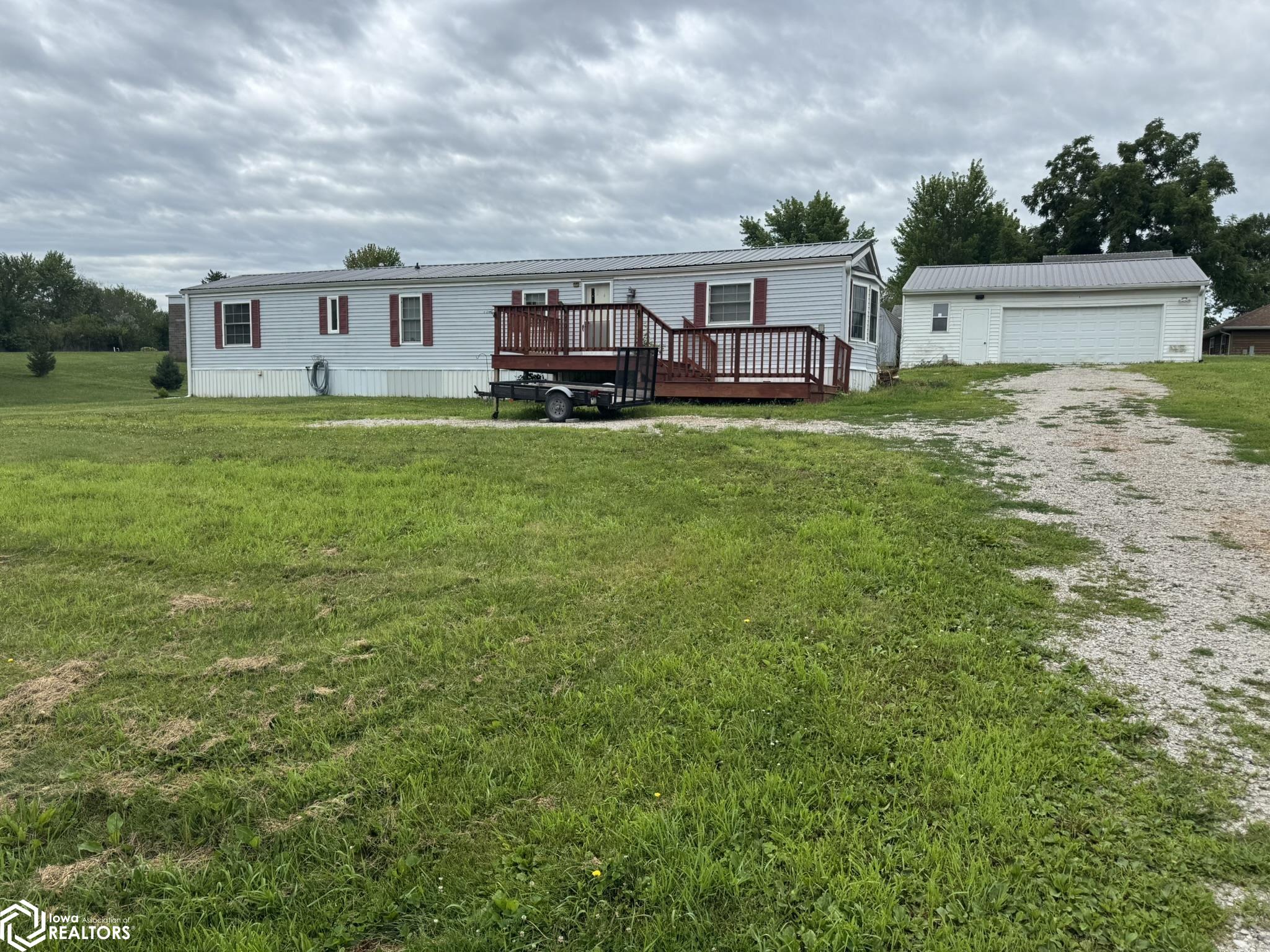 303 Brooklyn Street, Batavia, Iowa image 1