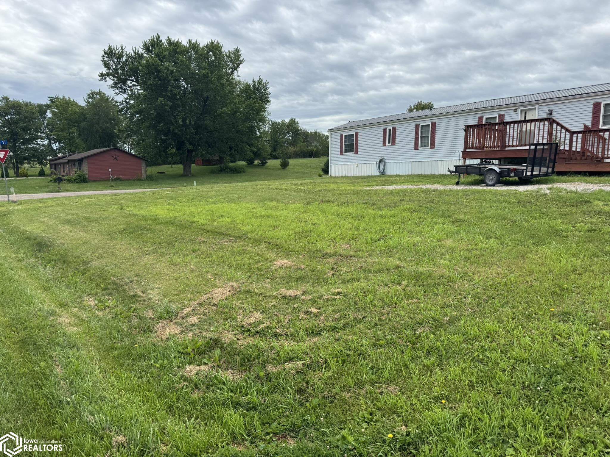 303 Brooklyn Street, Batavia, Iowa image 2