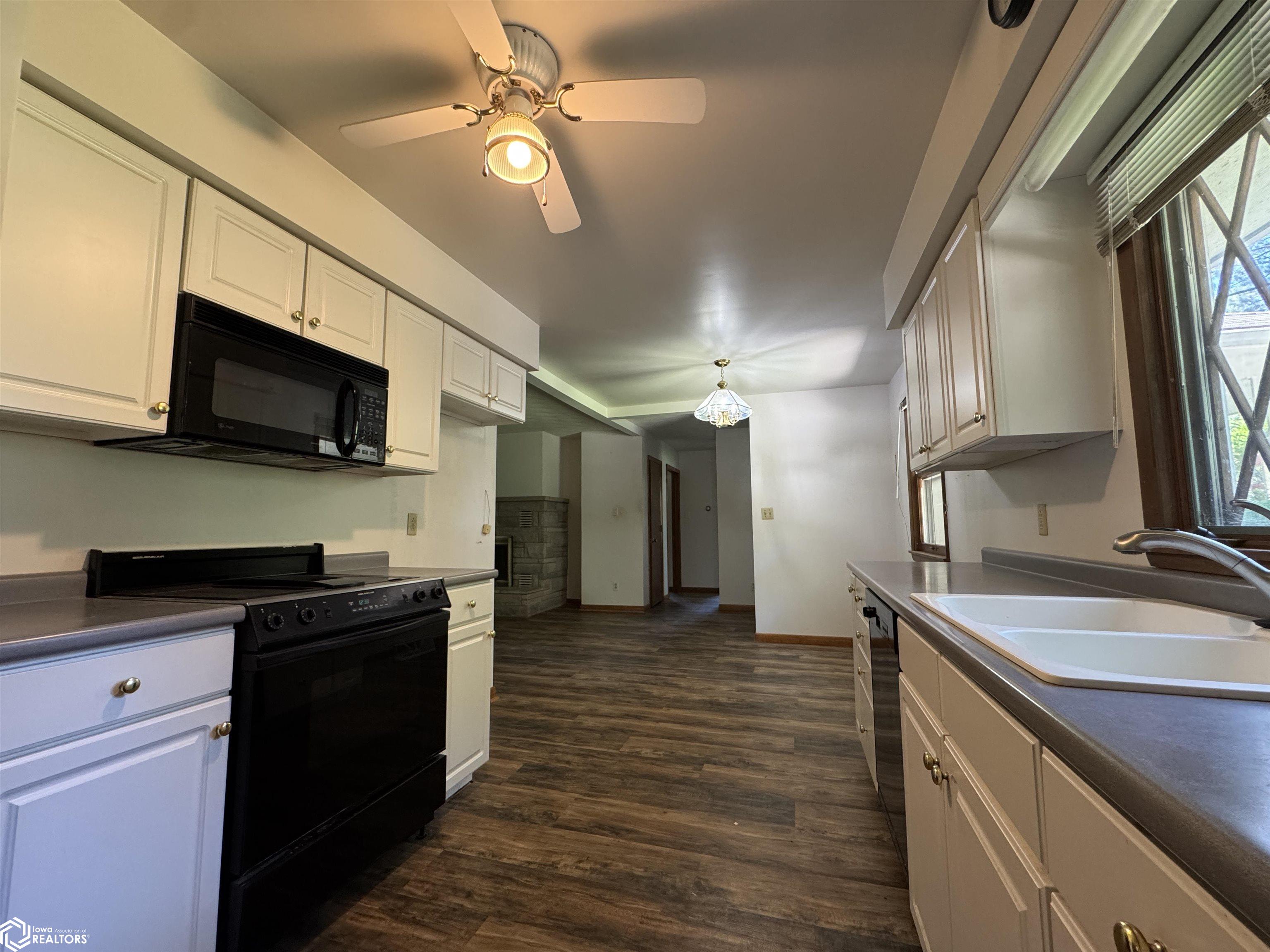 1701 Vogt Street, Burlington, Iowa image 15