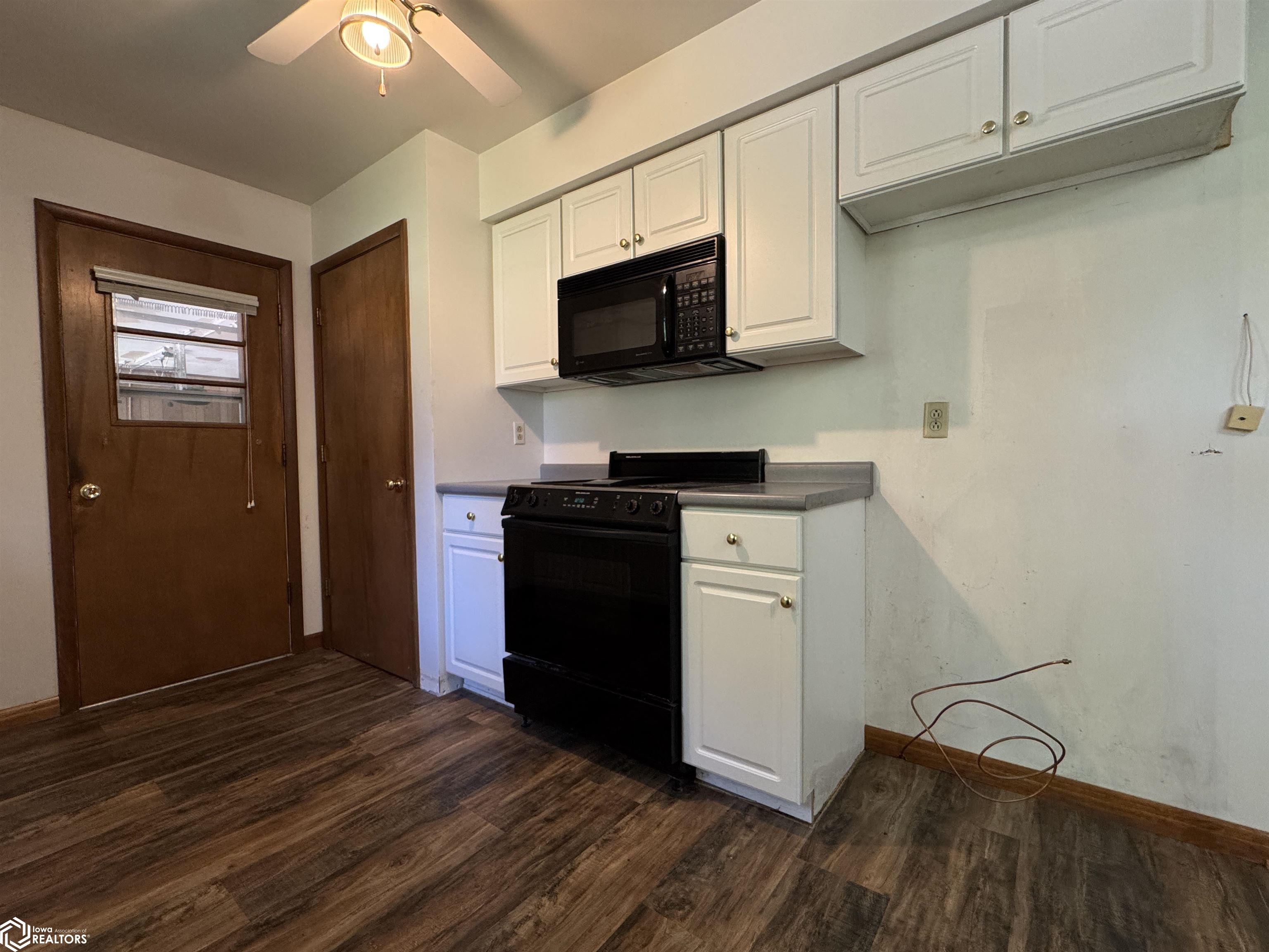 1701 Vogt Street, Burlington, Iowa image 17