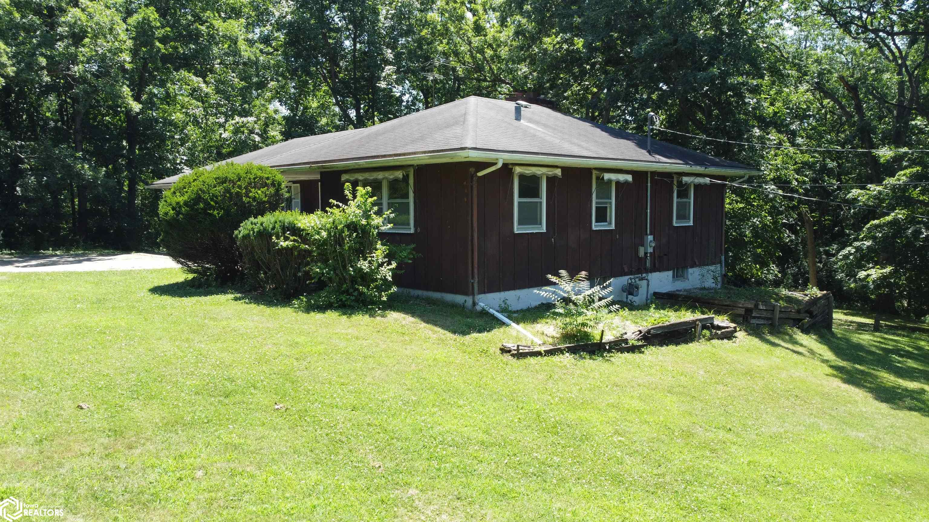 1701 Vogt Street, Burlington, Iowa image 4