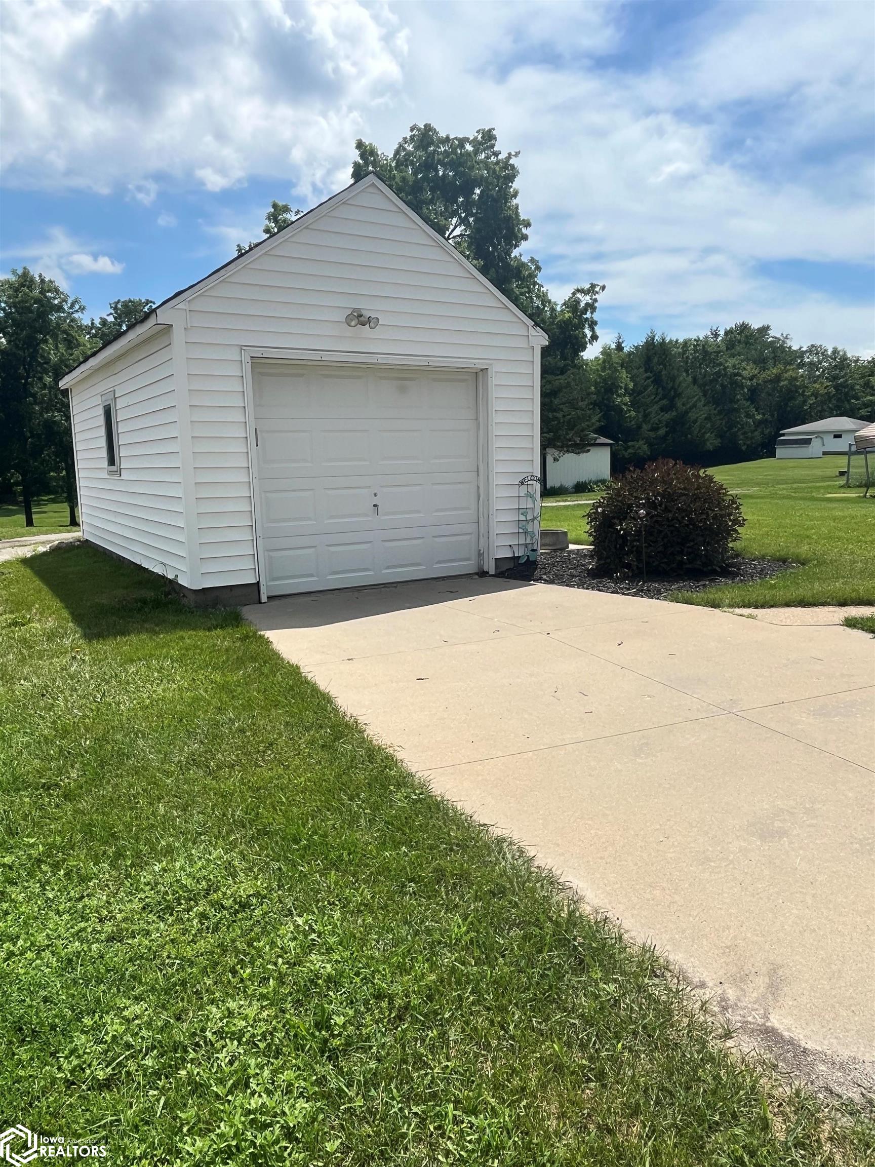 1012 5th Avenue, Oskaloosa, Iowa image 29