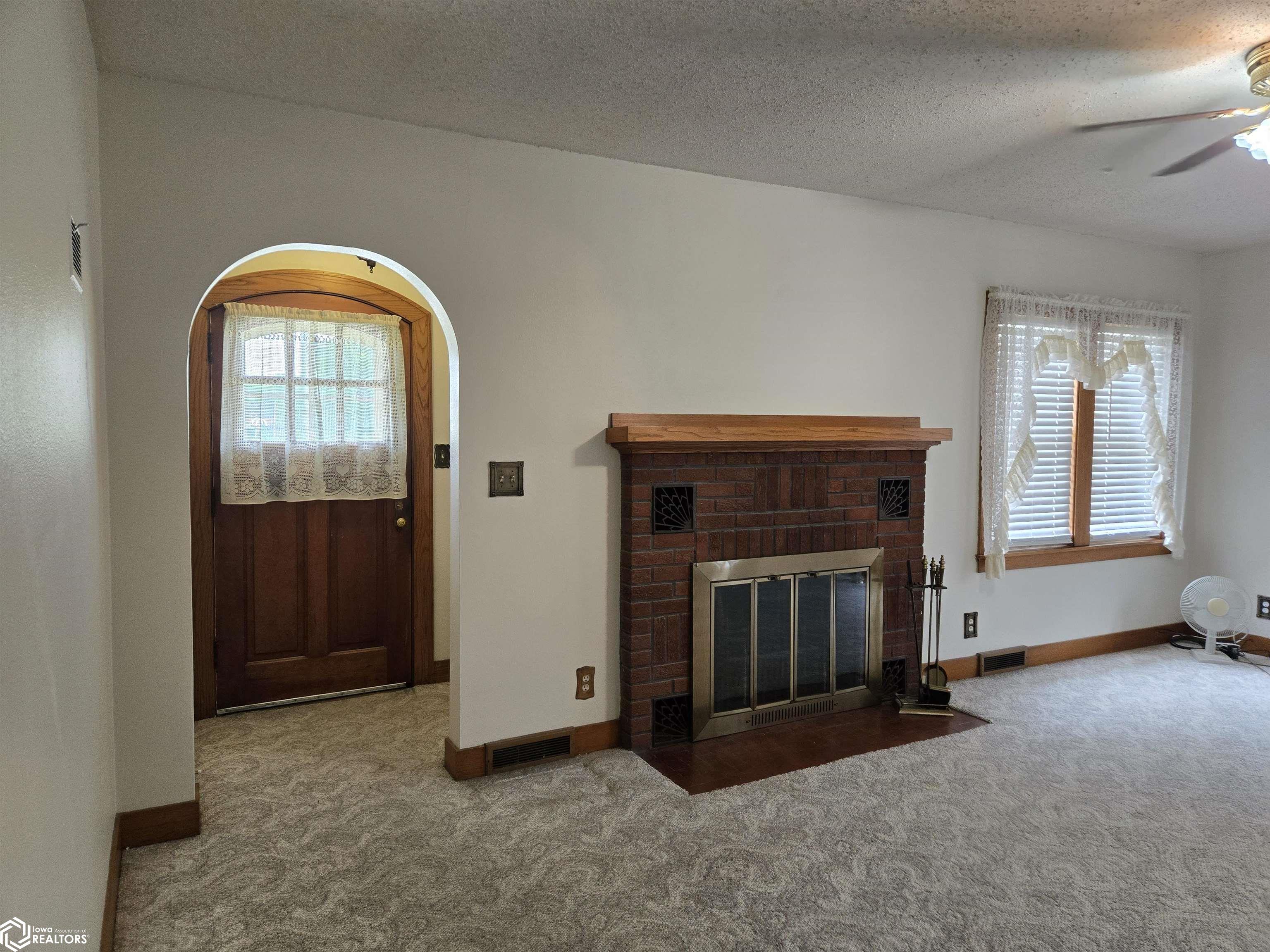 1022 N Monroe Avenue, Mason City, Iowa image 2