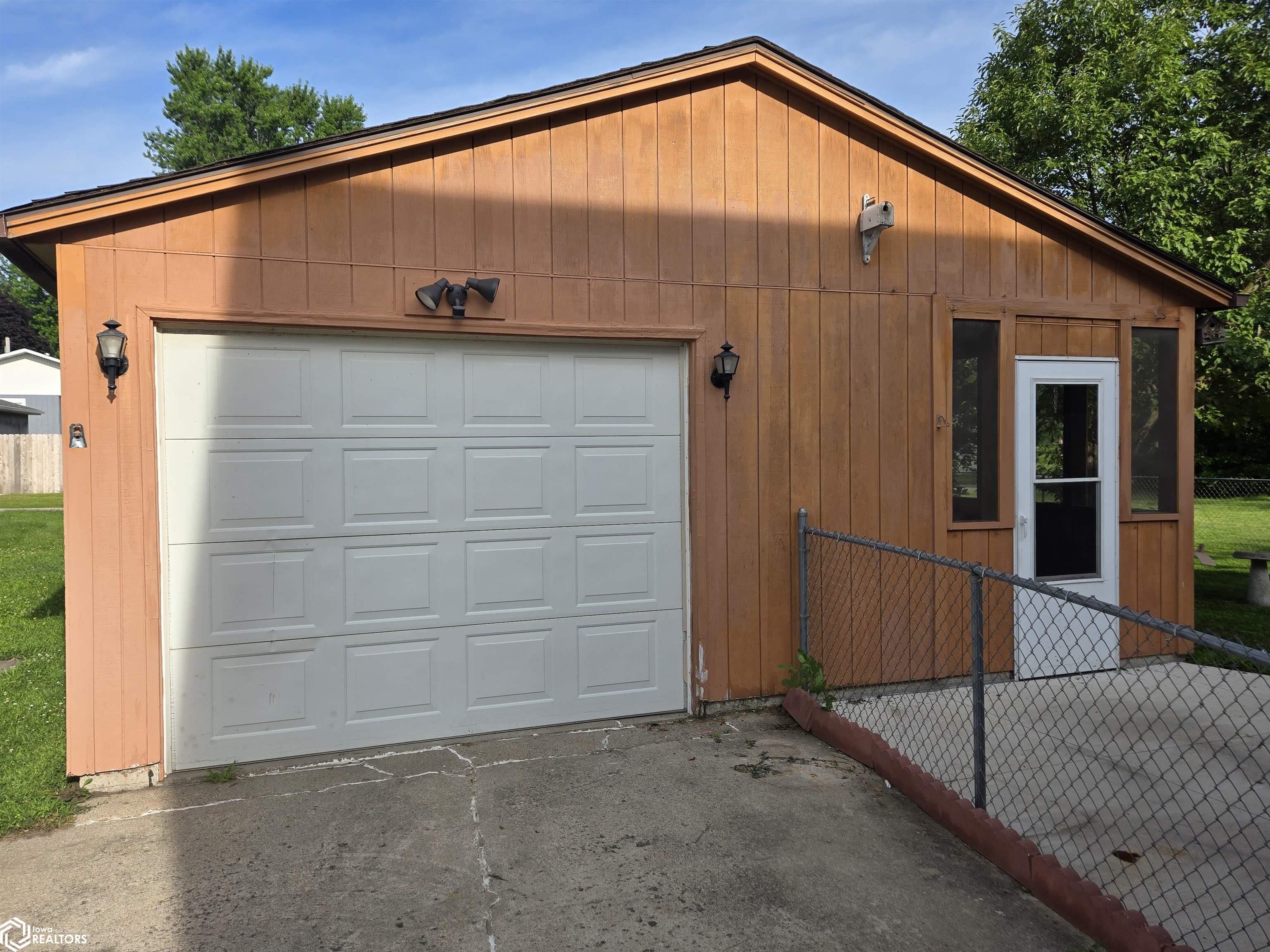 1022 N Monroe Avenue, Mason City, Iowa image 28