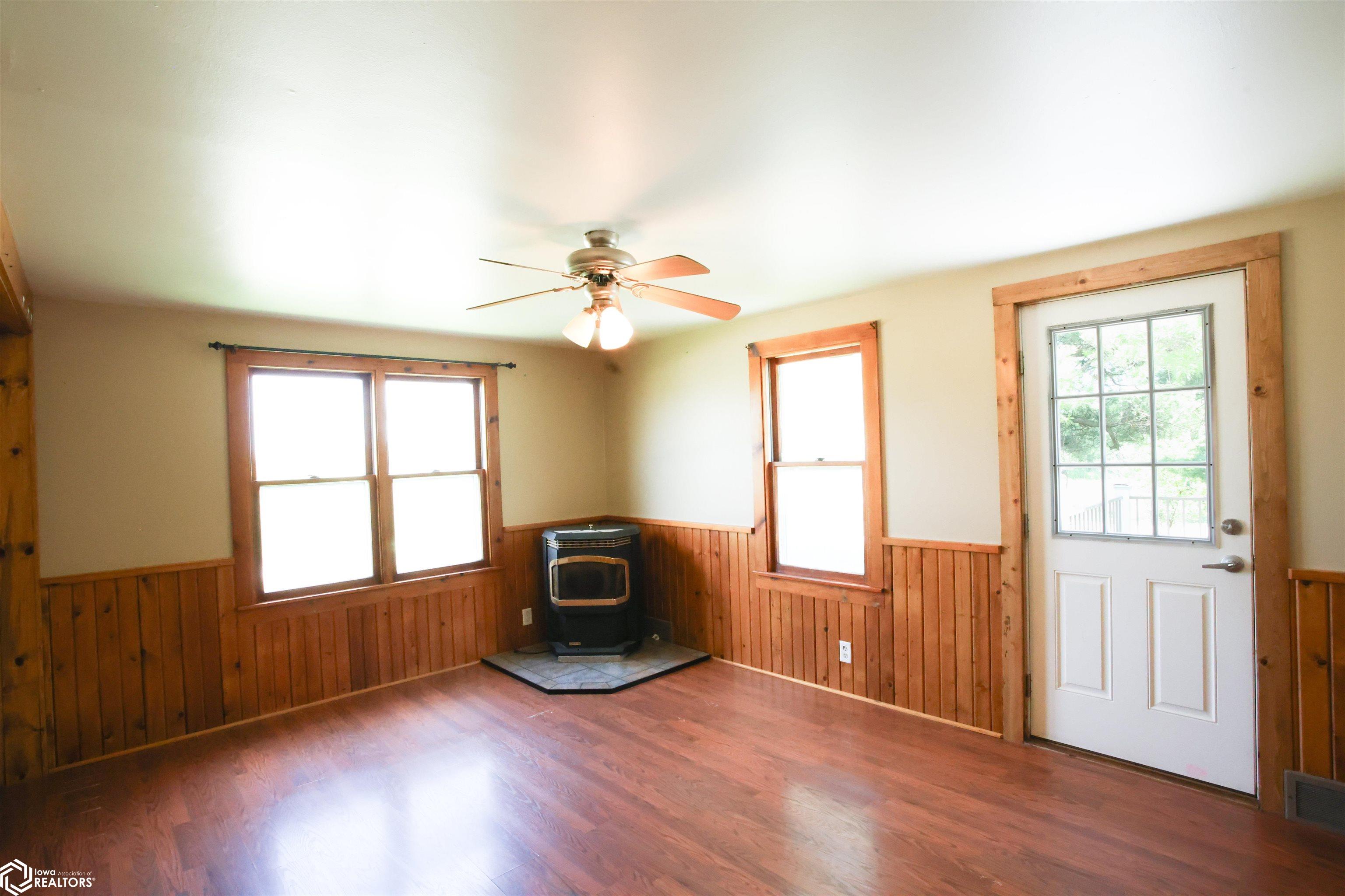 24388 250th Street, Eldora, Iowa image 27