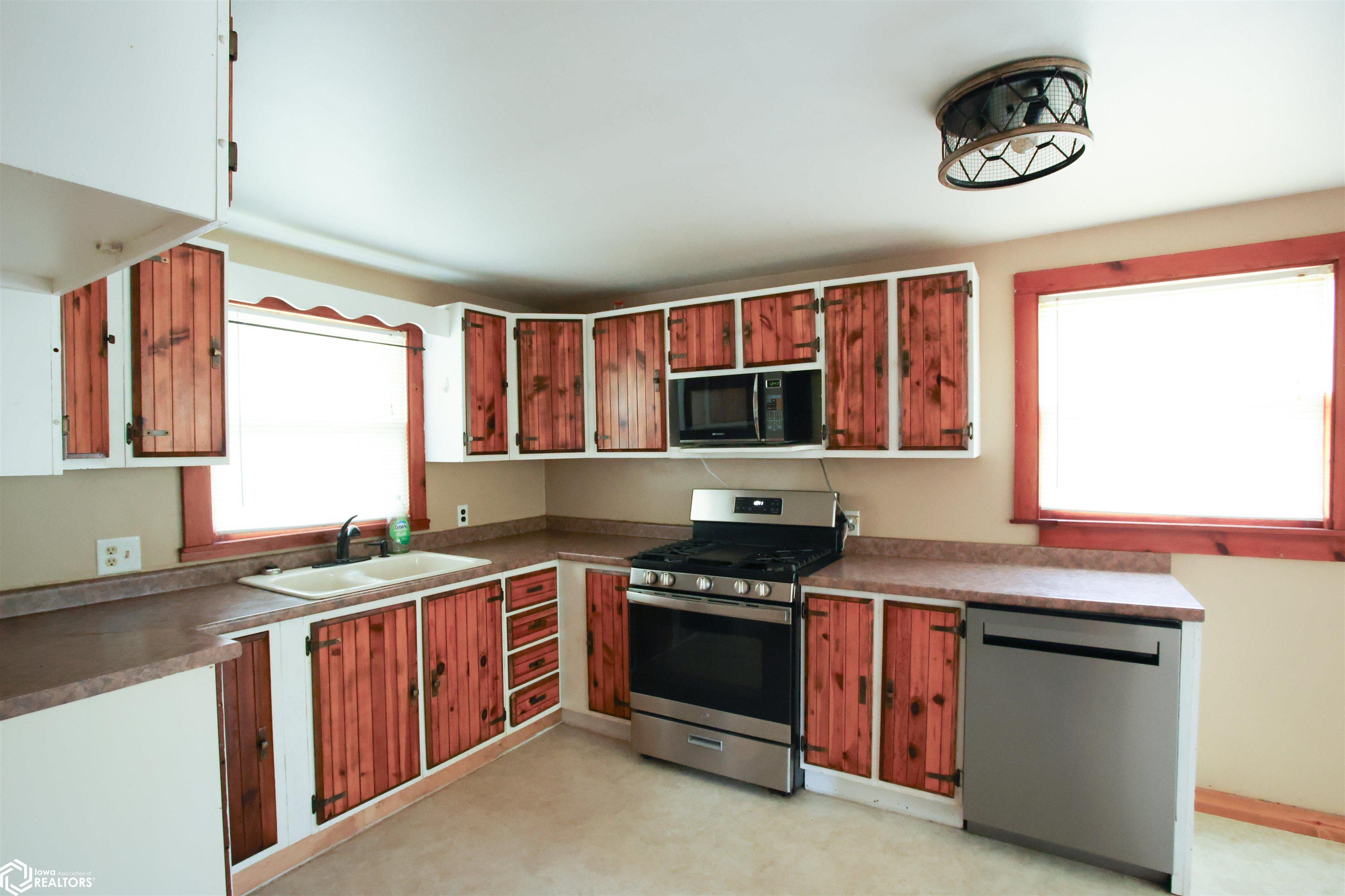 24388 250th Street, Eldora, Iowa image 31