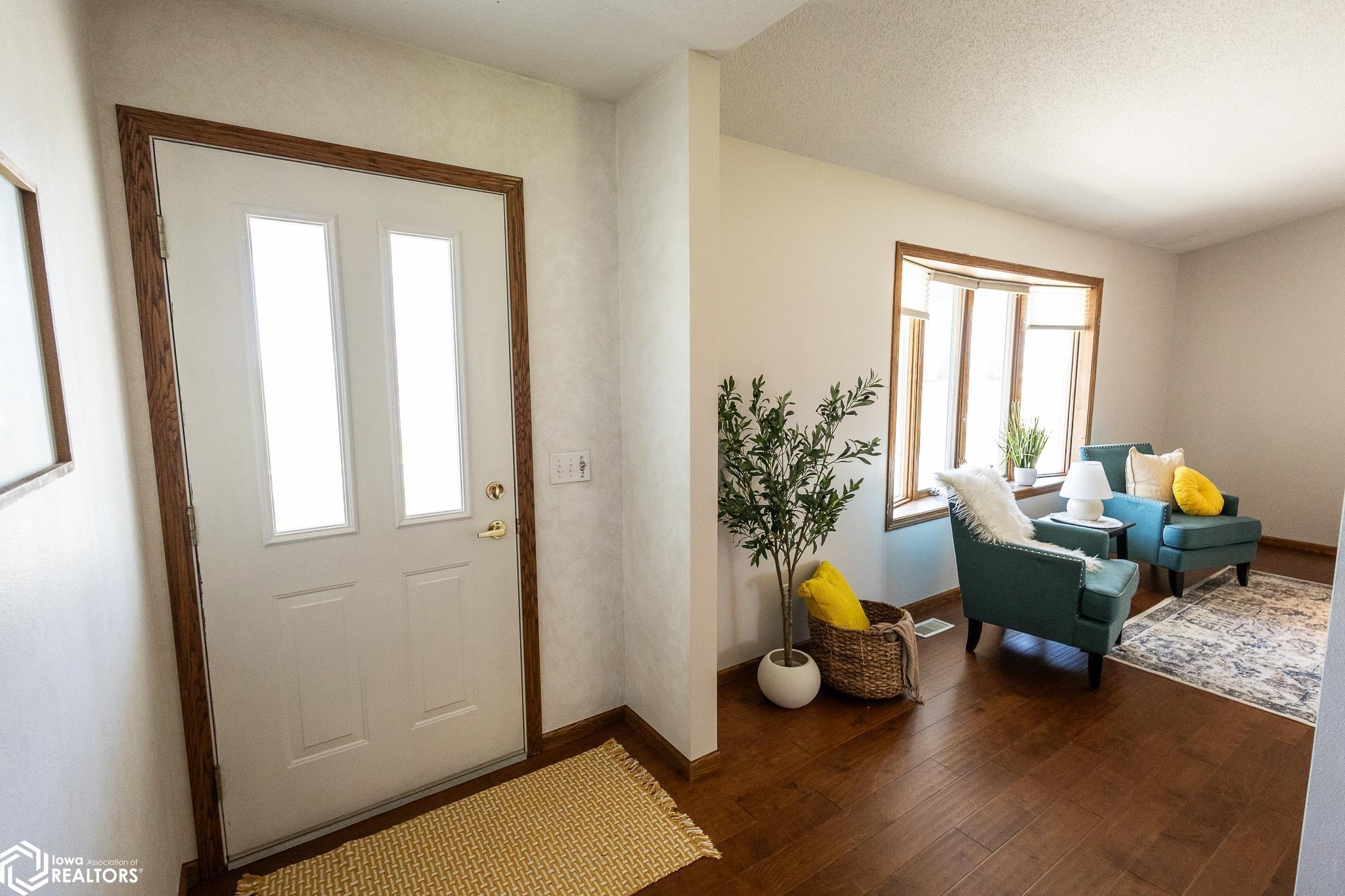 318 Dahl Drive, Manly, Iowa image 4