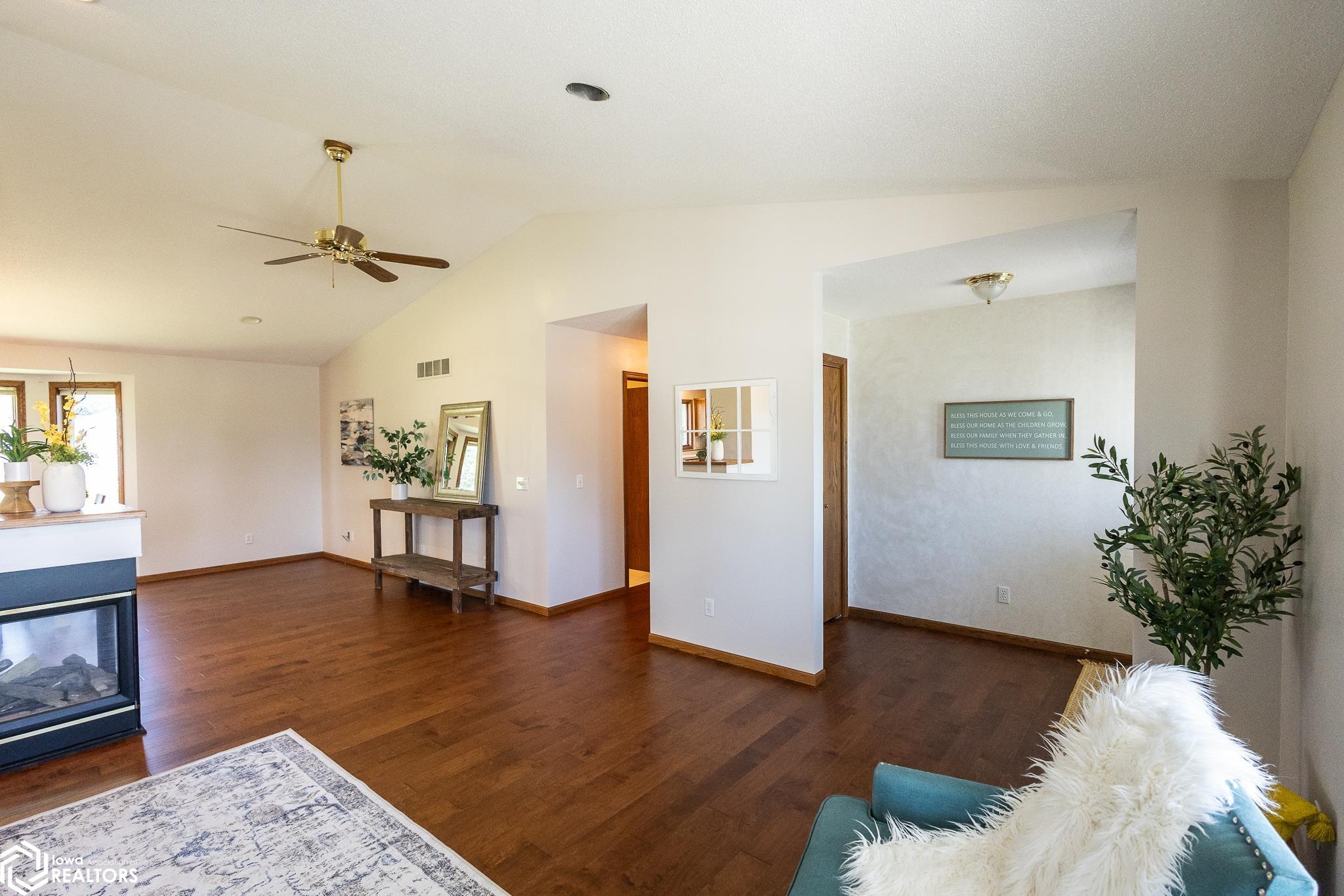 318 Dahl Drive, Manly, Iowa image 7