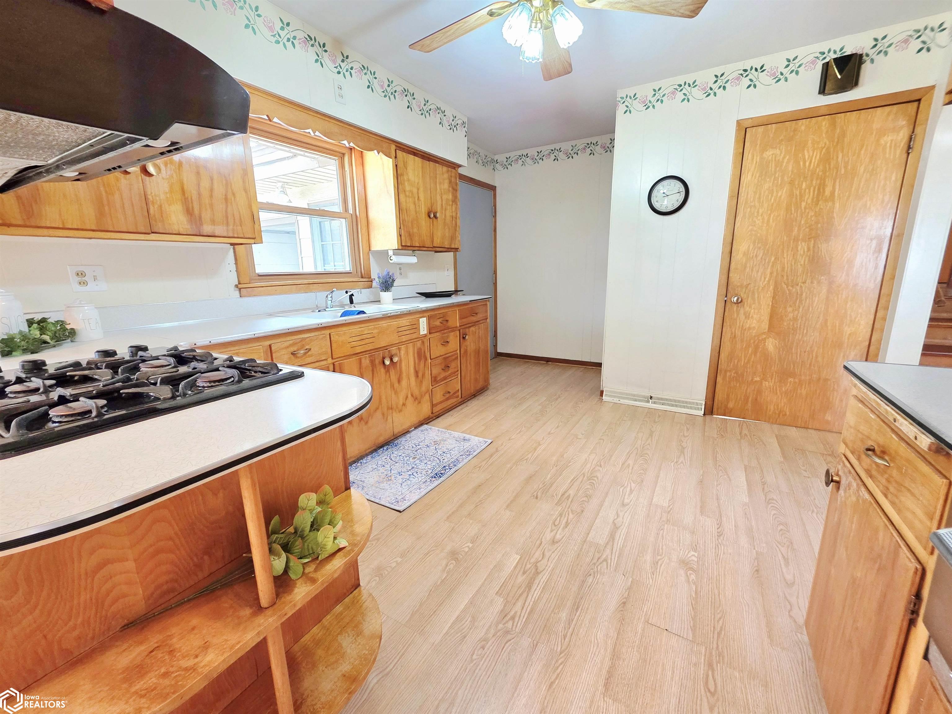 509 S Pierce Avenue, Mason City, Iowa image 8