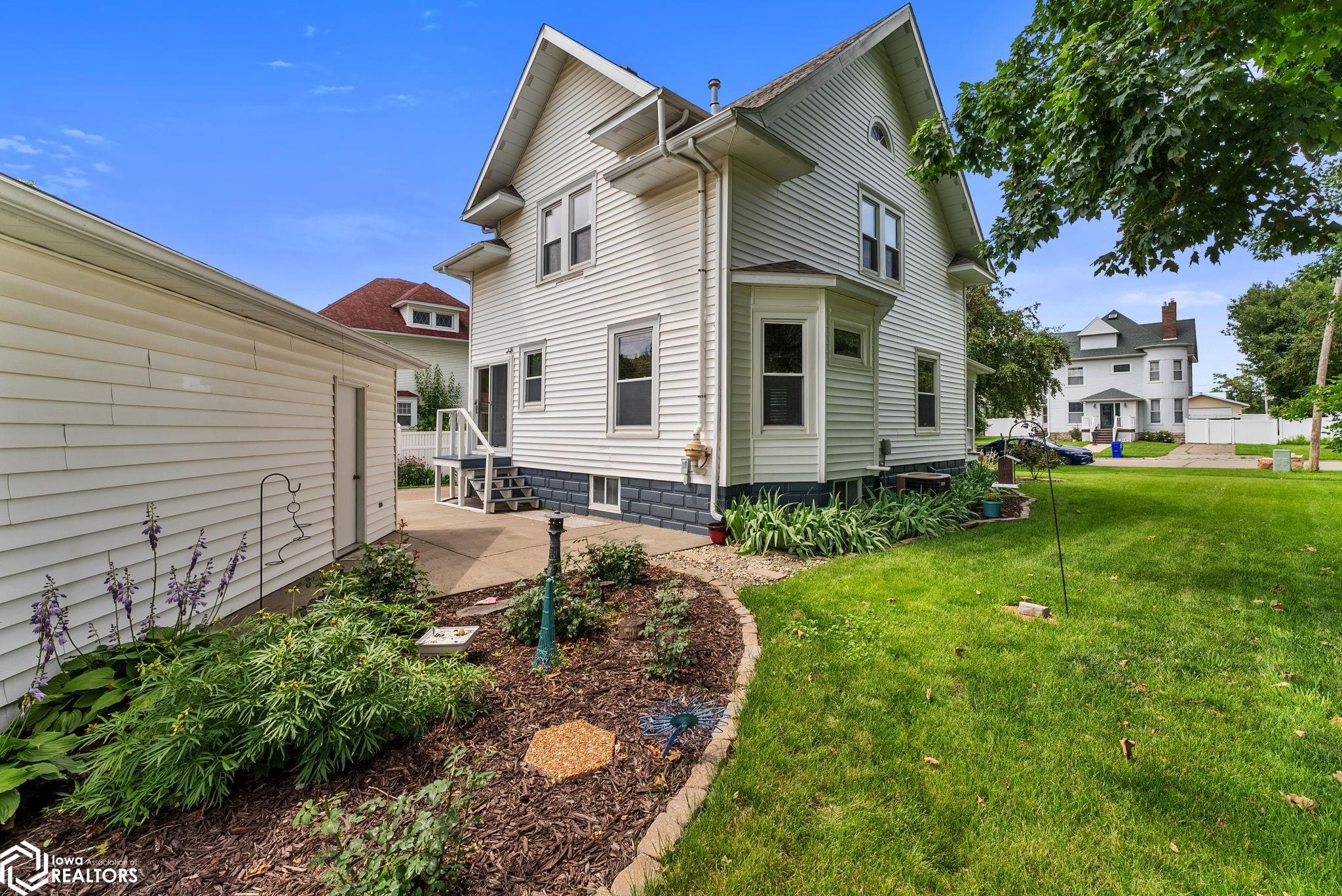 515 W Main Street, Washington, Iowa image 6