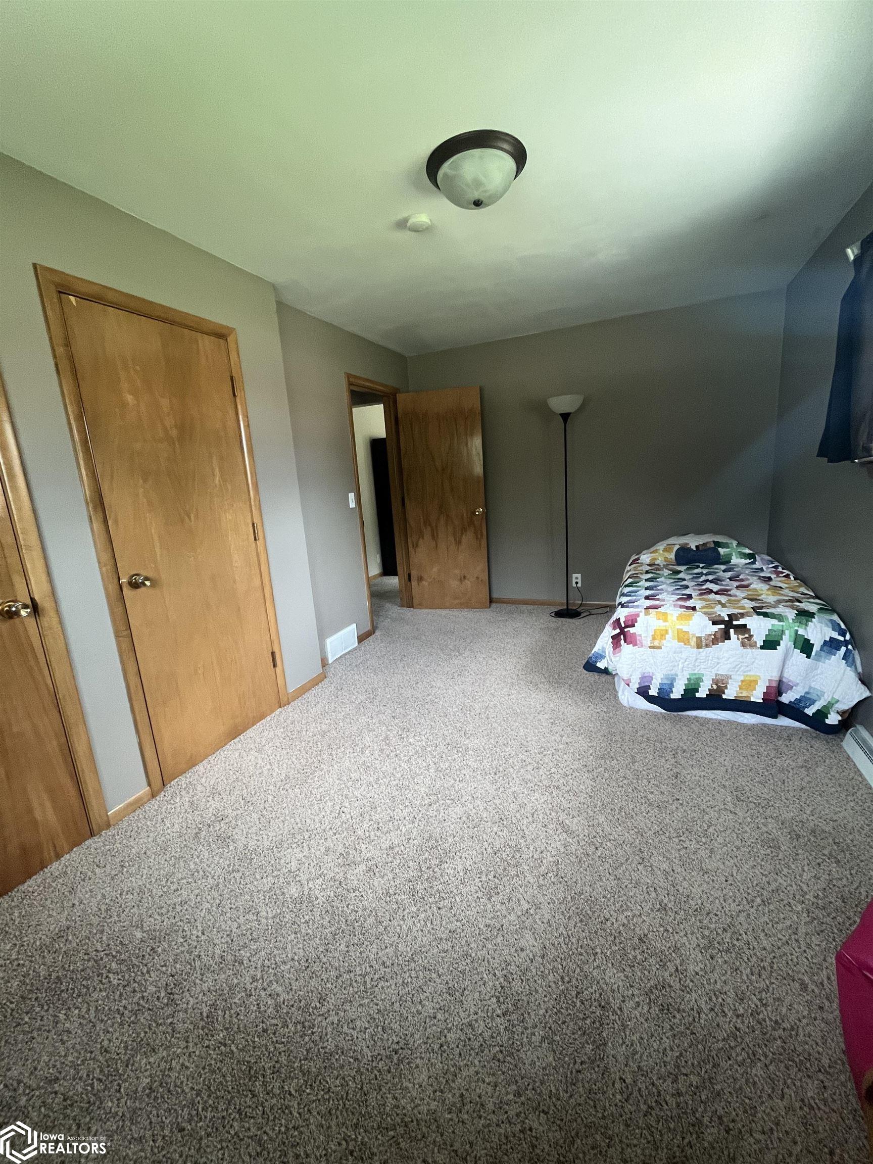 615 W 11th Street, Garner, Iowa image 14