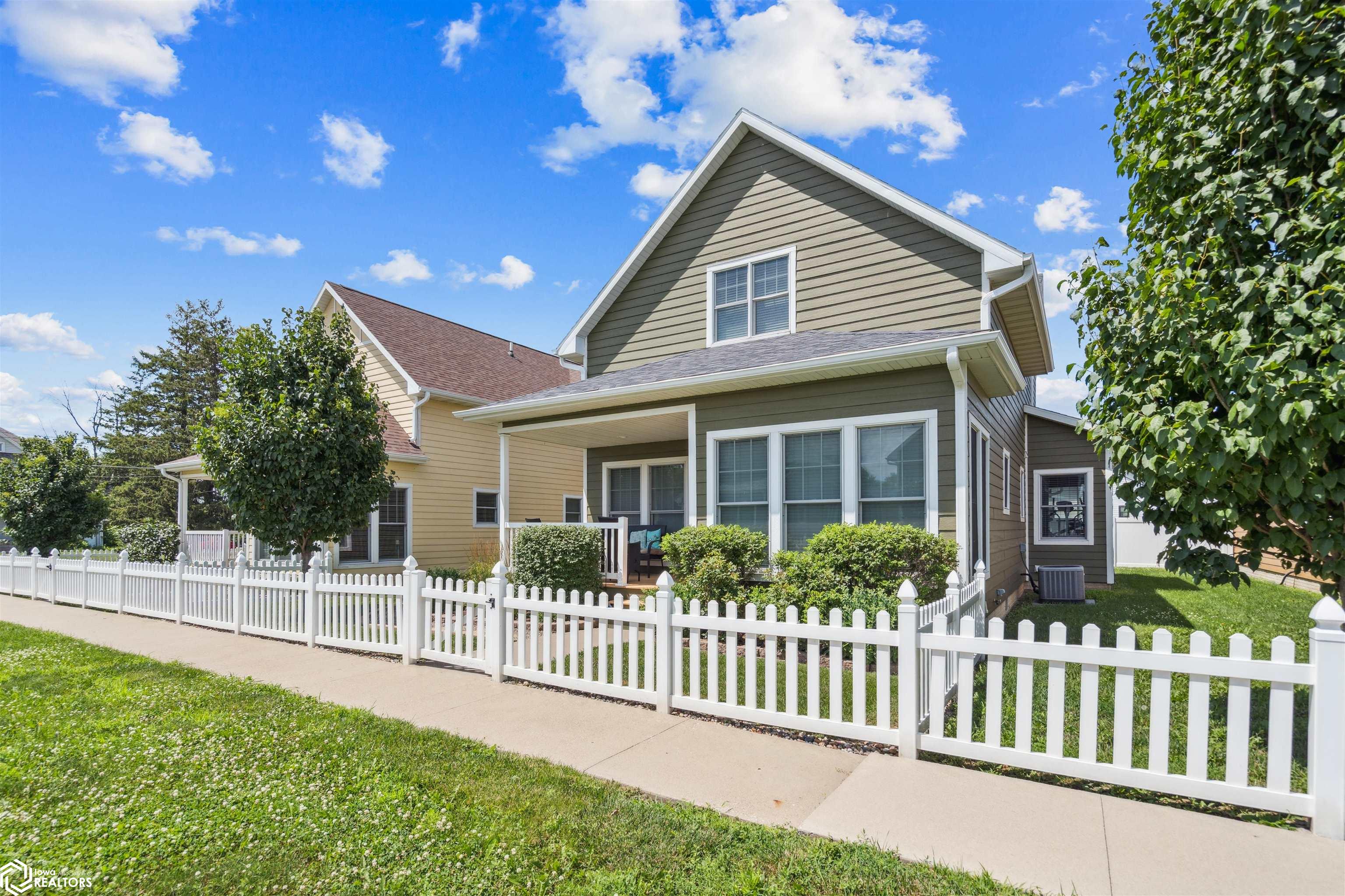 2 Garden Cottage Lane, Grinnell, Iowa image 1