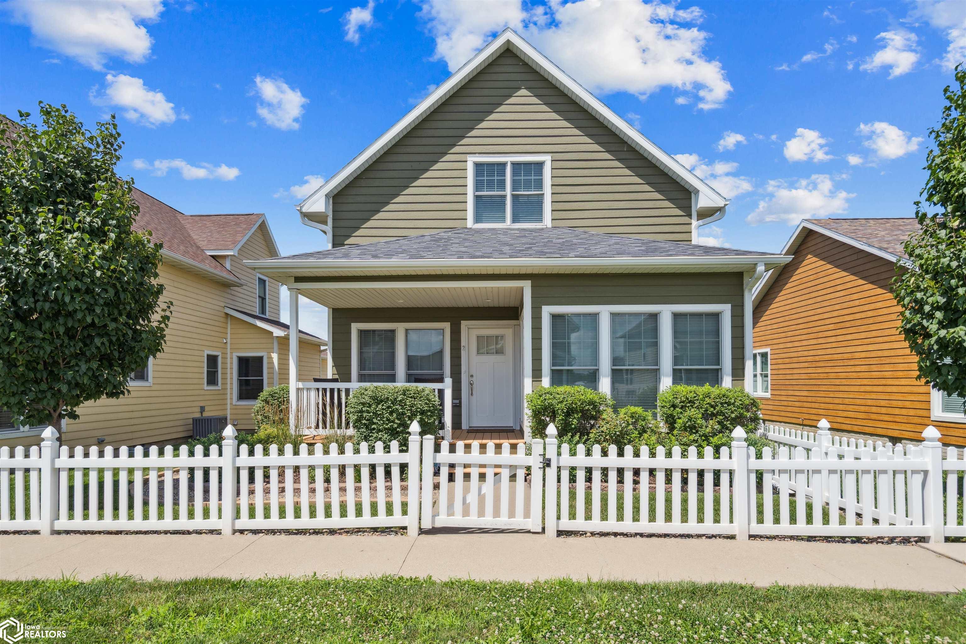 2 Garden Cottage Lane, Grinnell, Iowa image 2
