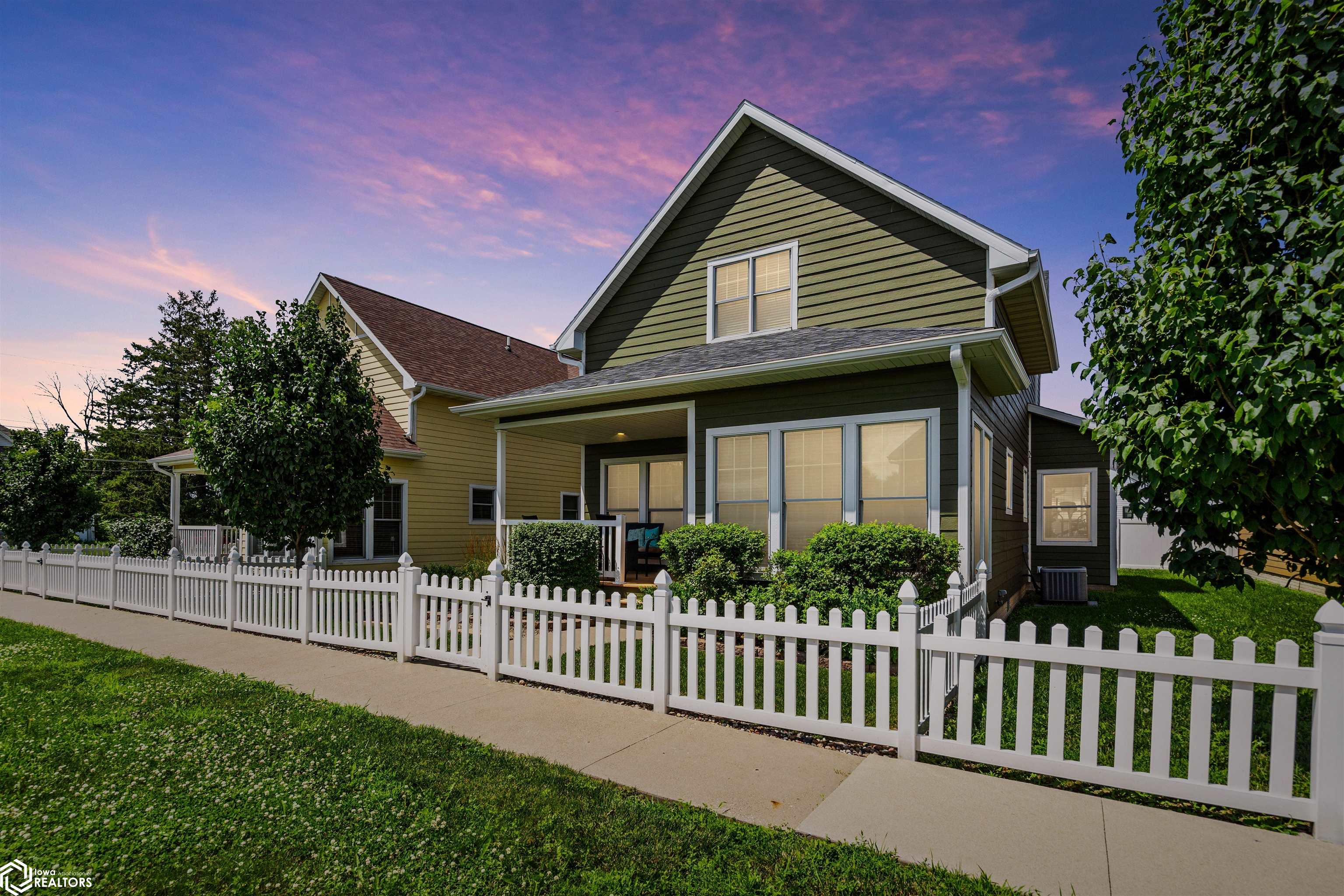 2 Garden Cottage Lane, Grinnell, Iowa image 3
