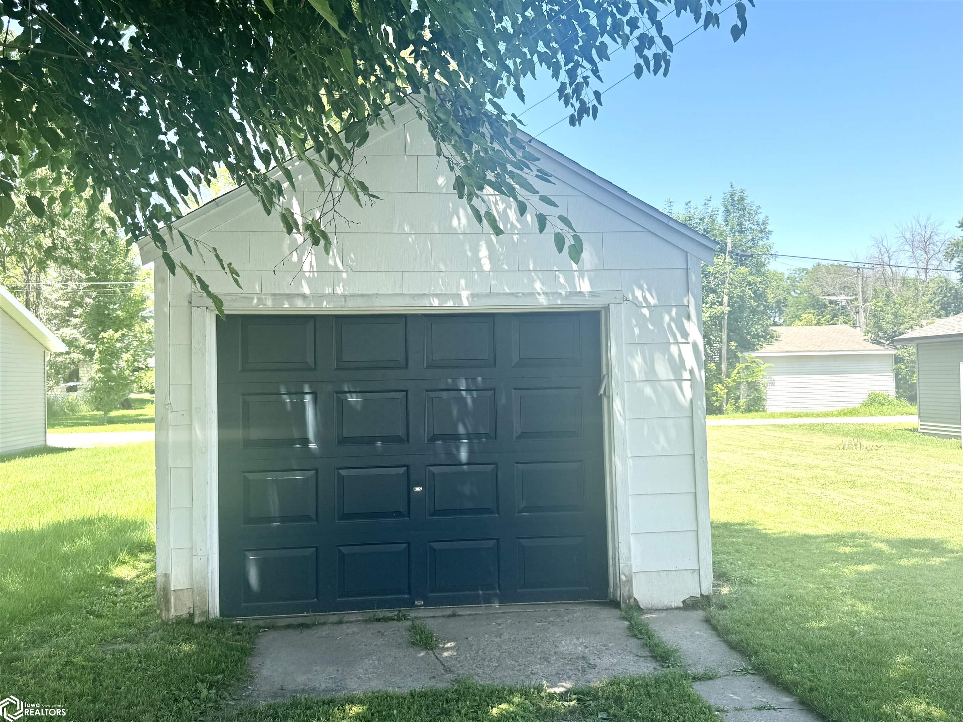 706 15th Street Se, Mason City, Iowa image 2
