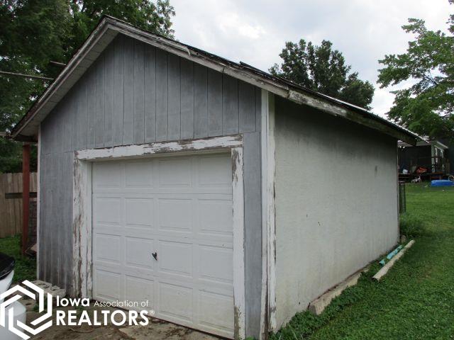 717 E State, Centerville, Iowa image 6