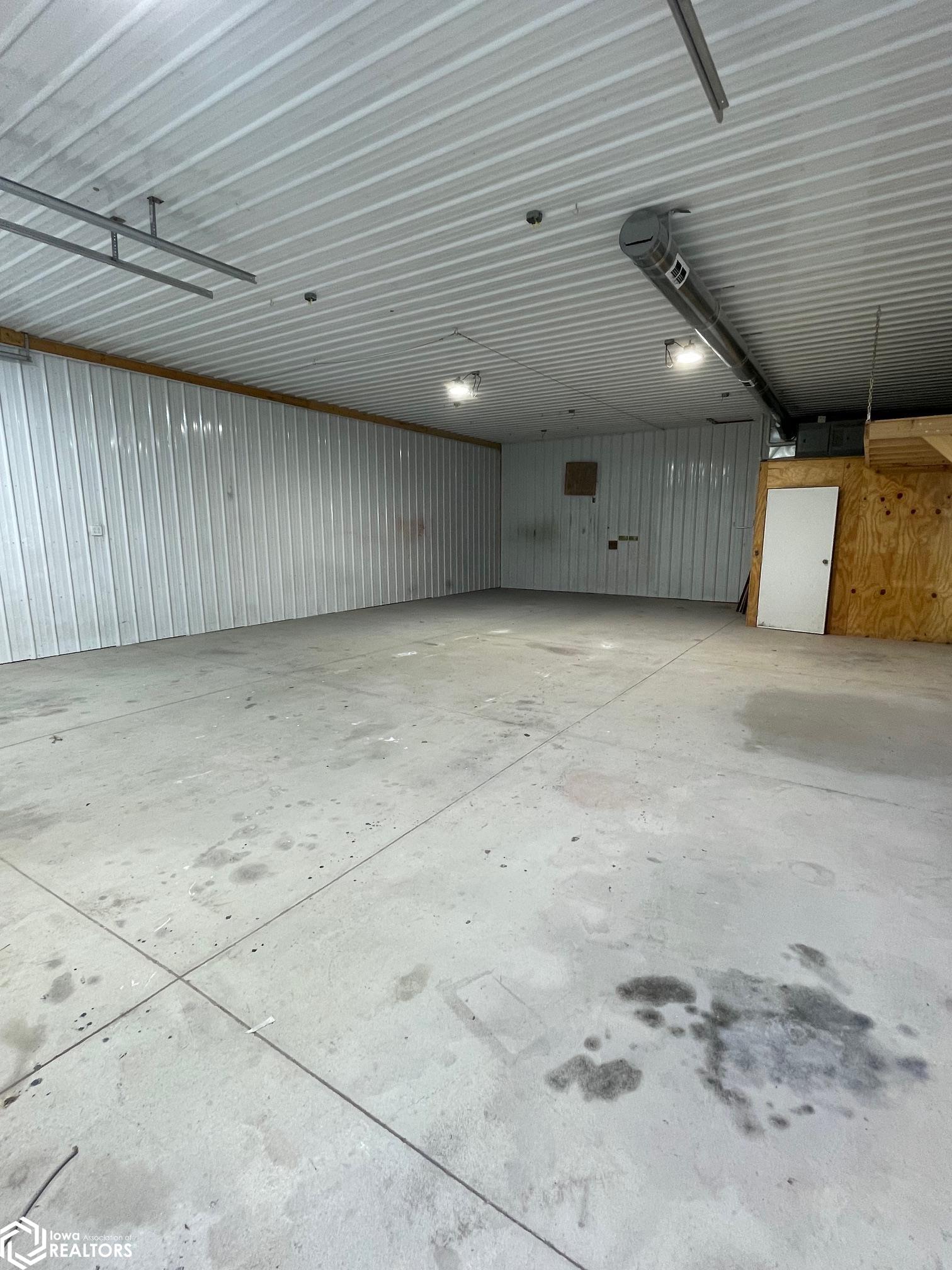 205 Main Street, Kellogg, Iowa image 32
