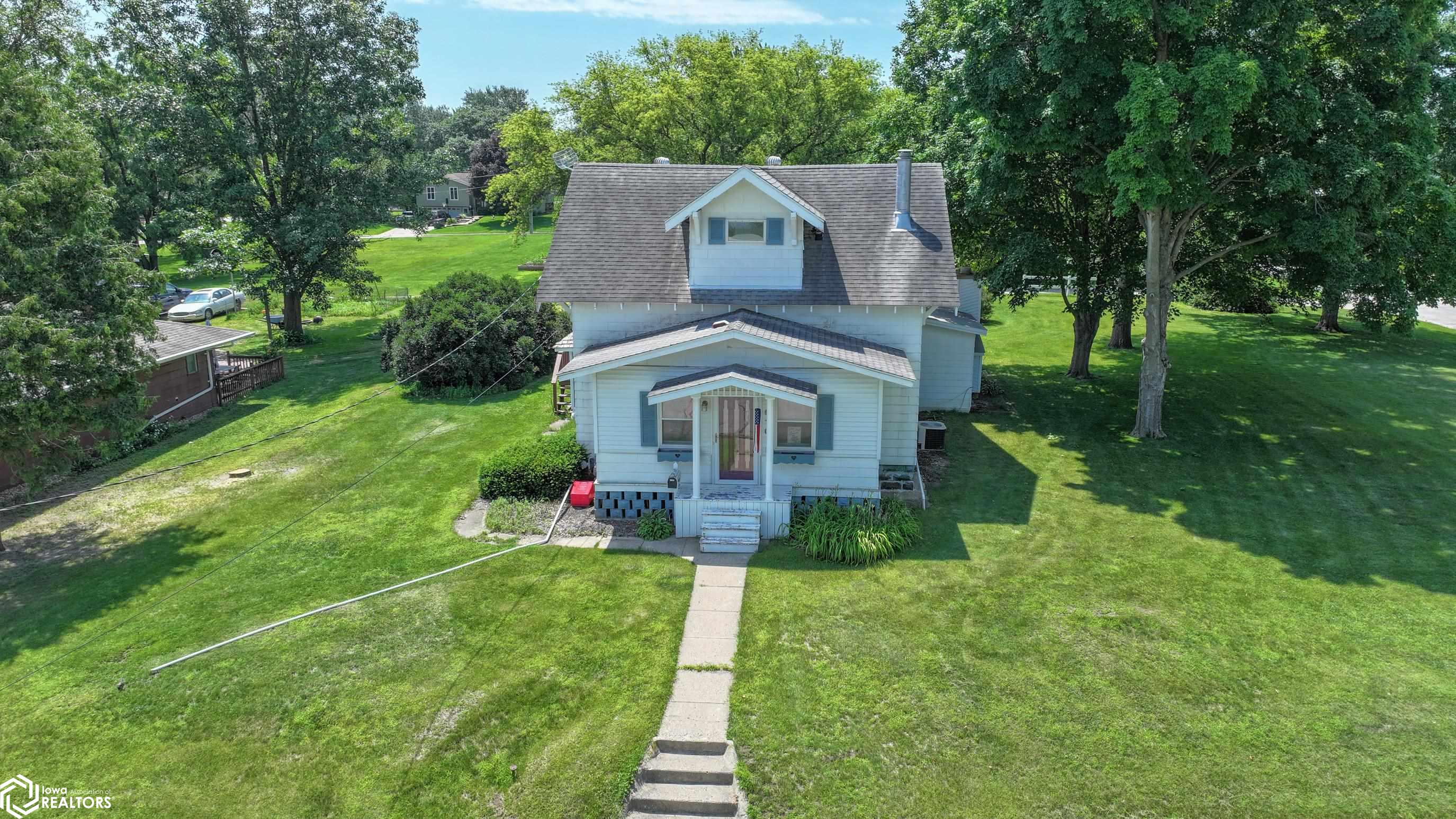 610 7th Ave, Ackley, Iowa image 3