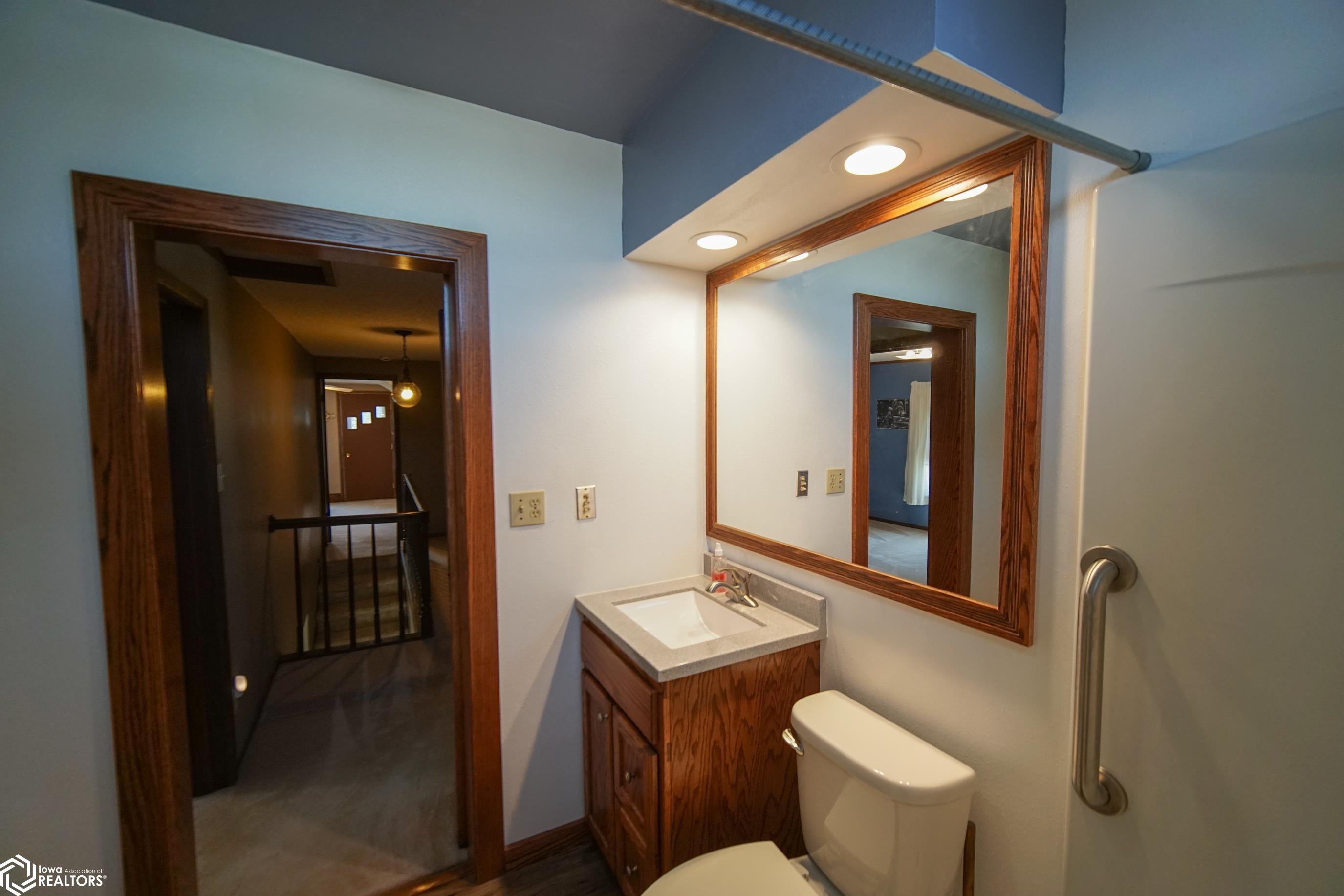 610 7th Ave, Ackley, Iowa image 31