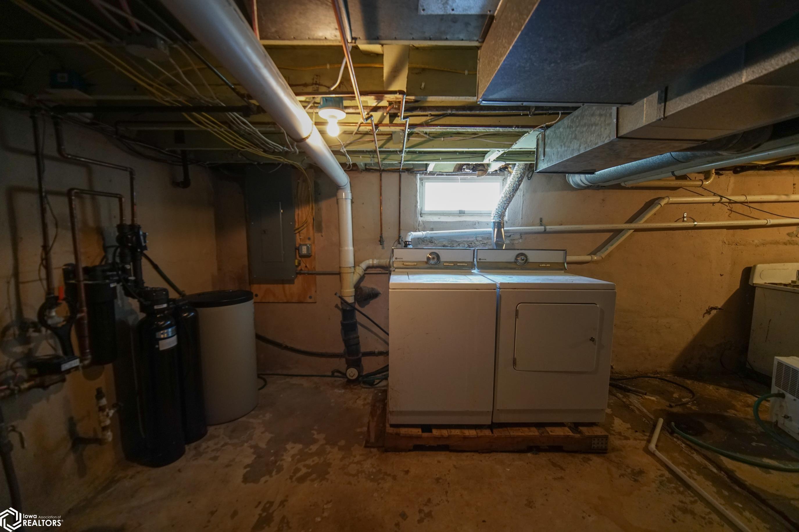 610 7th Ave, Ackley, Iowa image 33