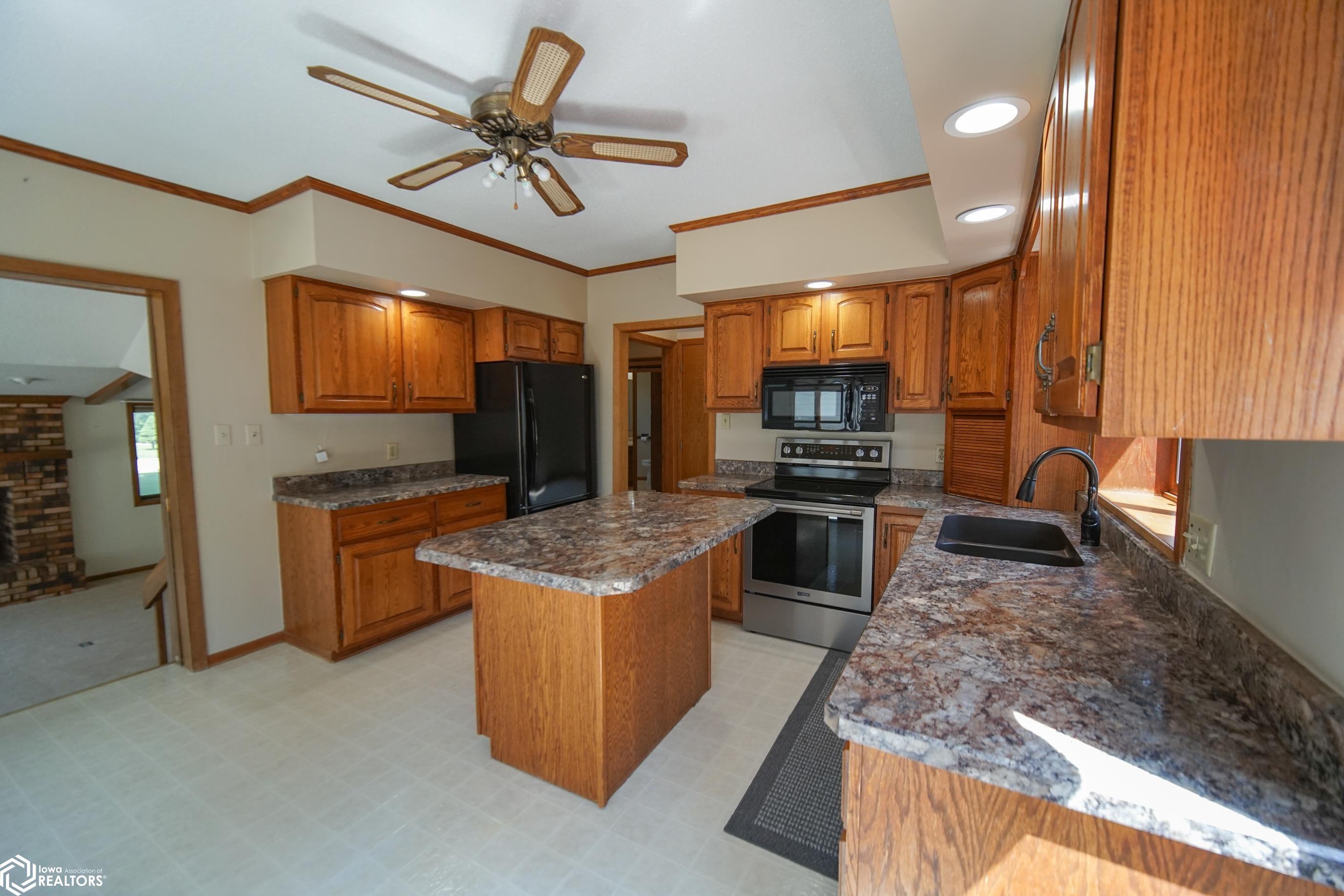 610 7th Ave, Ackley, Iowa image 9