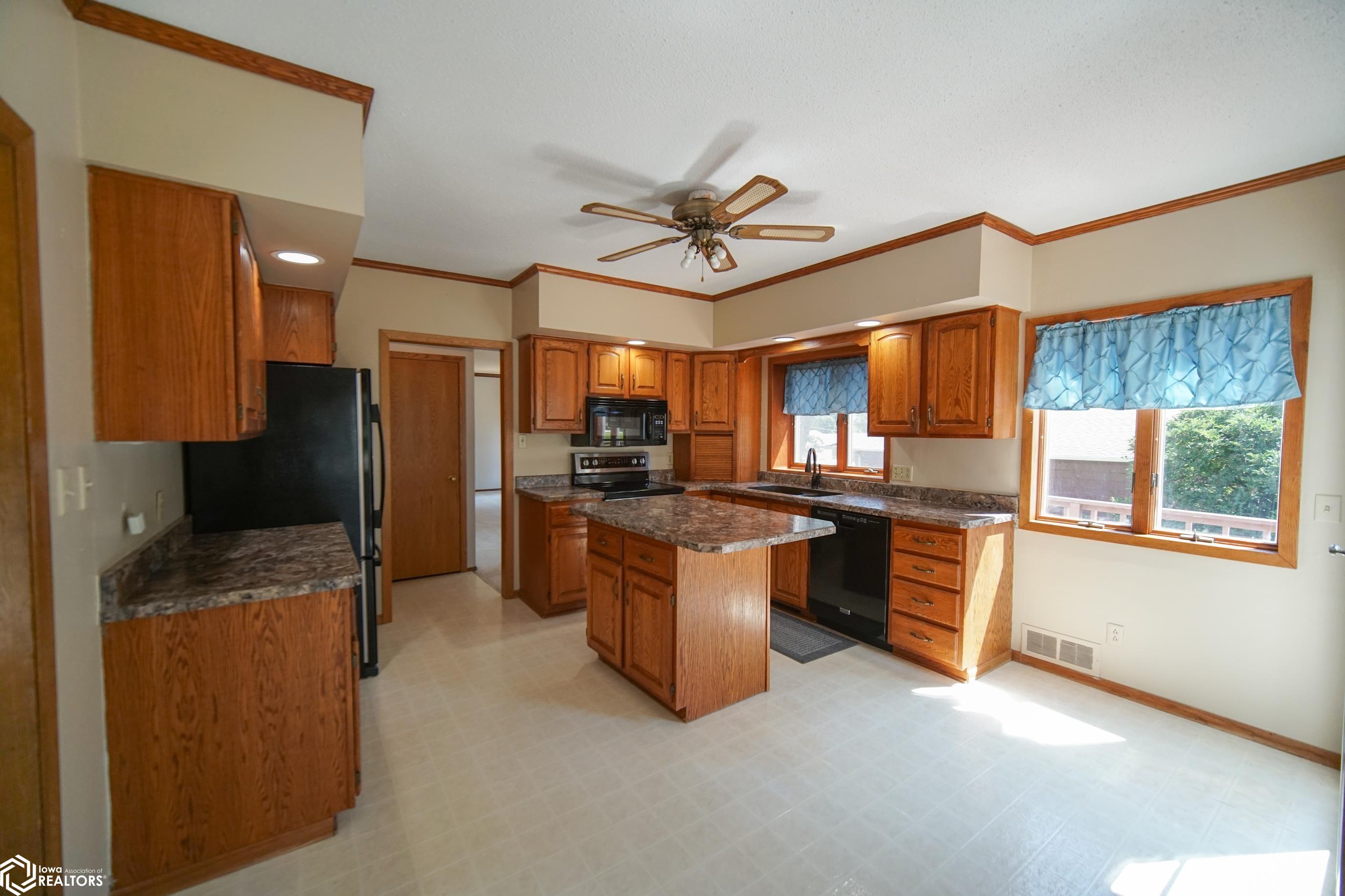 610 7th Ave, Ackley, Iowa image 10