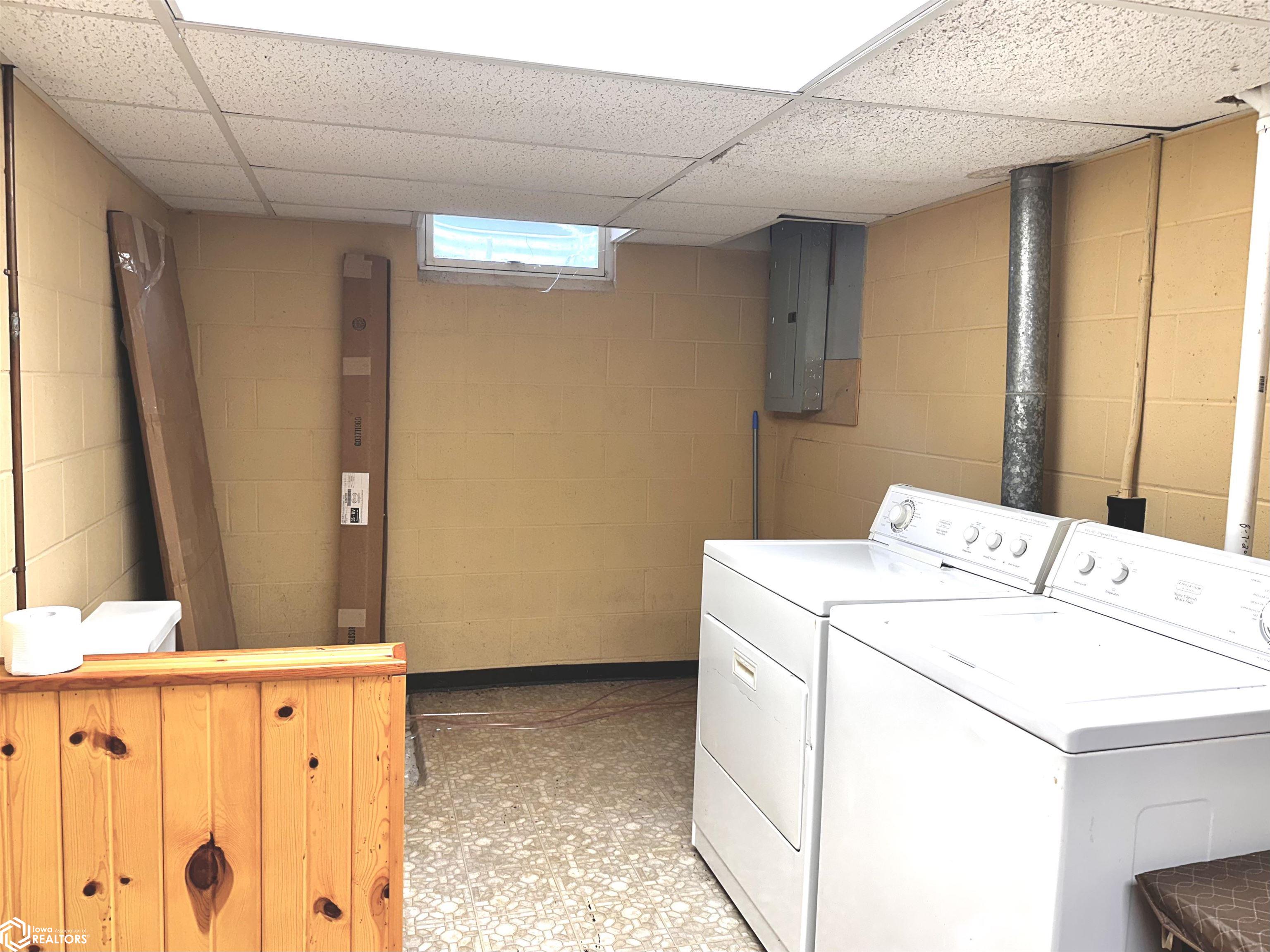 1227 E Linden Street, Algona, Iowa image 20