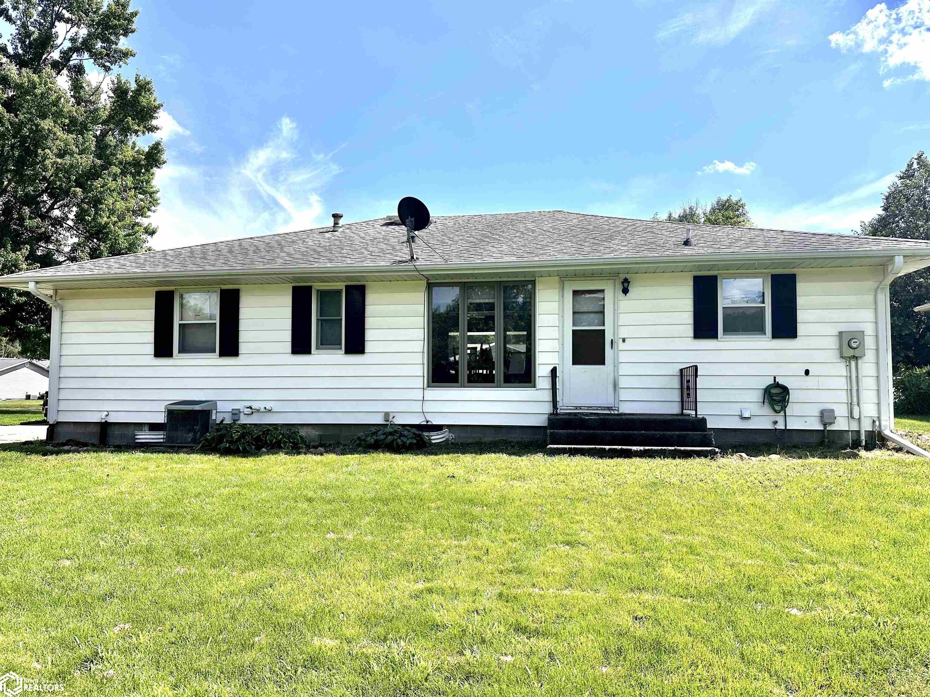 1227 E Linden Street, Algona, Iowa image 3
