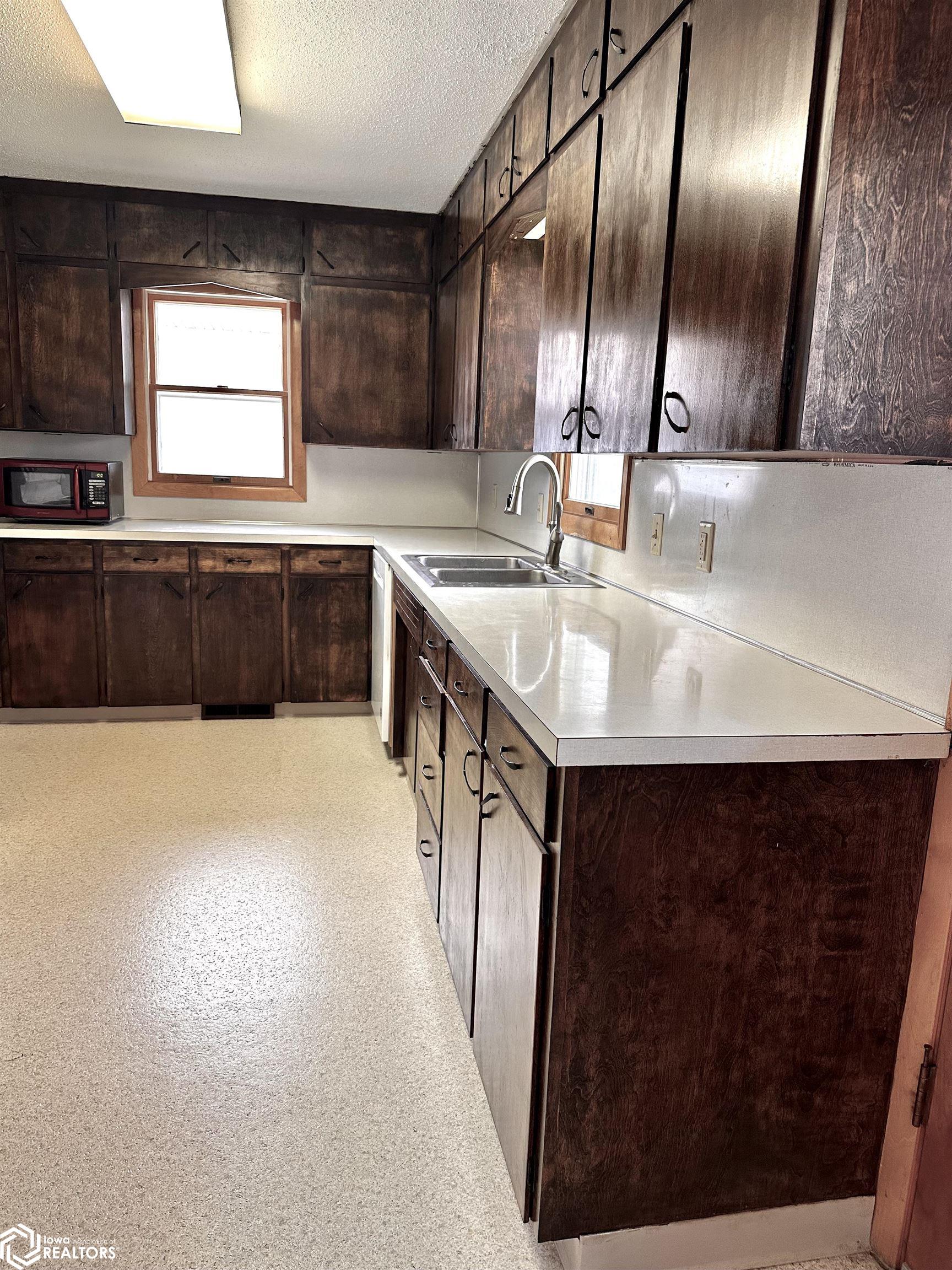 1227 E Linden Street, Algona, Iowa image 9