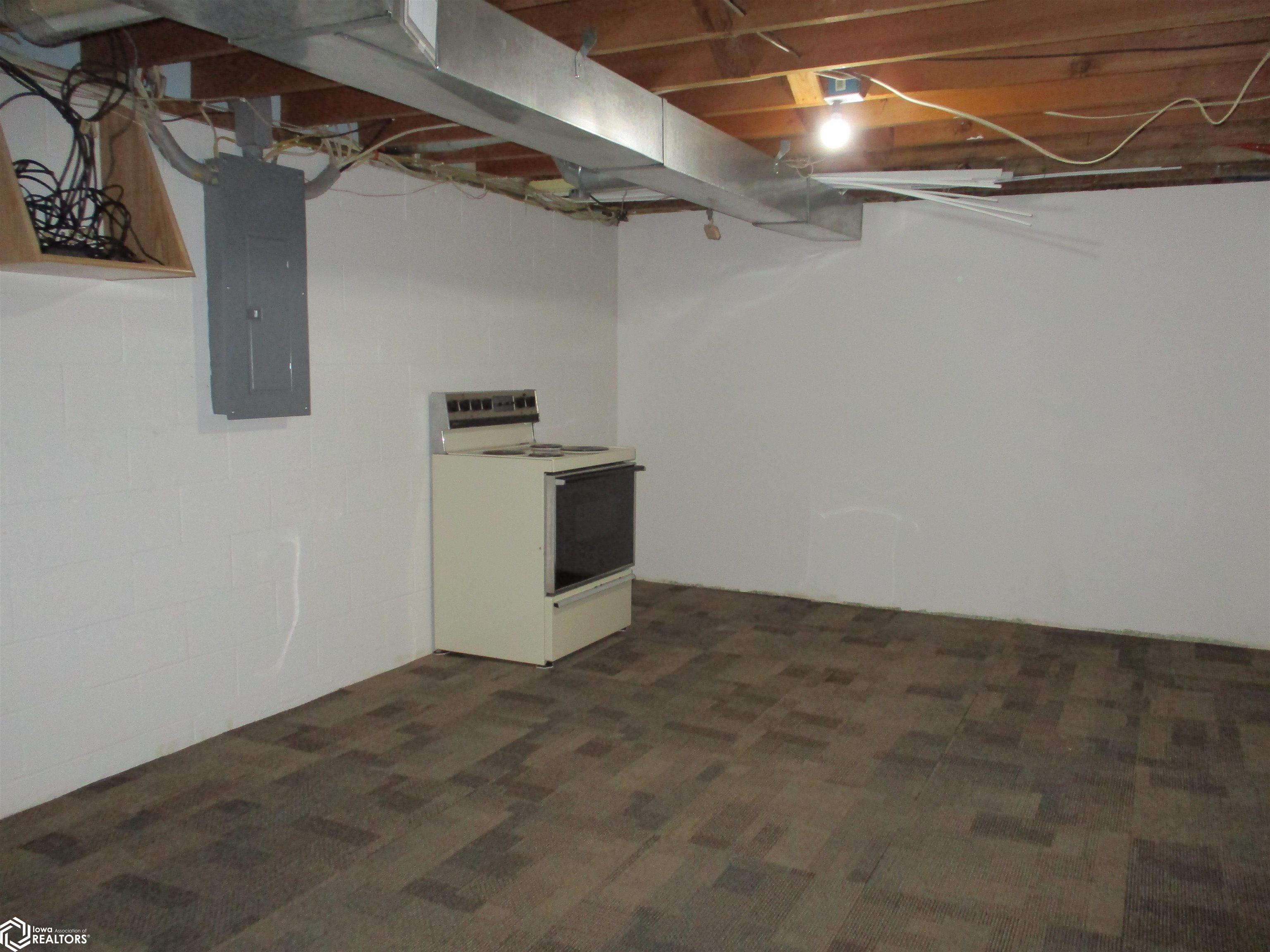 420 Bank, Centerville, Iowa image 37