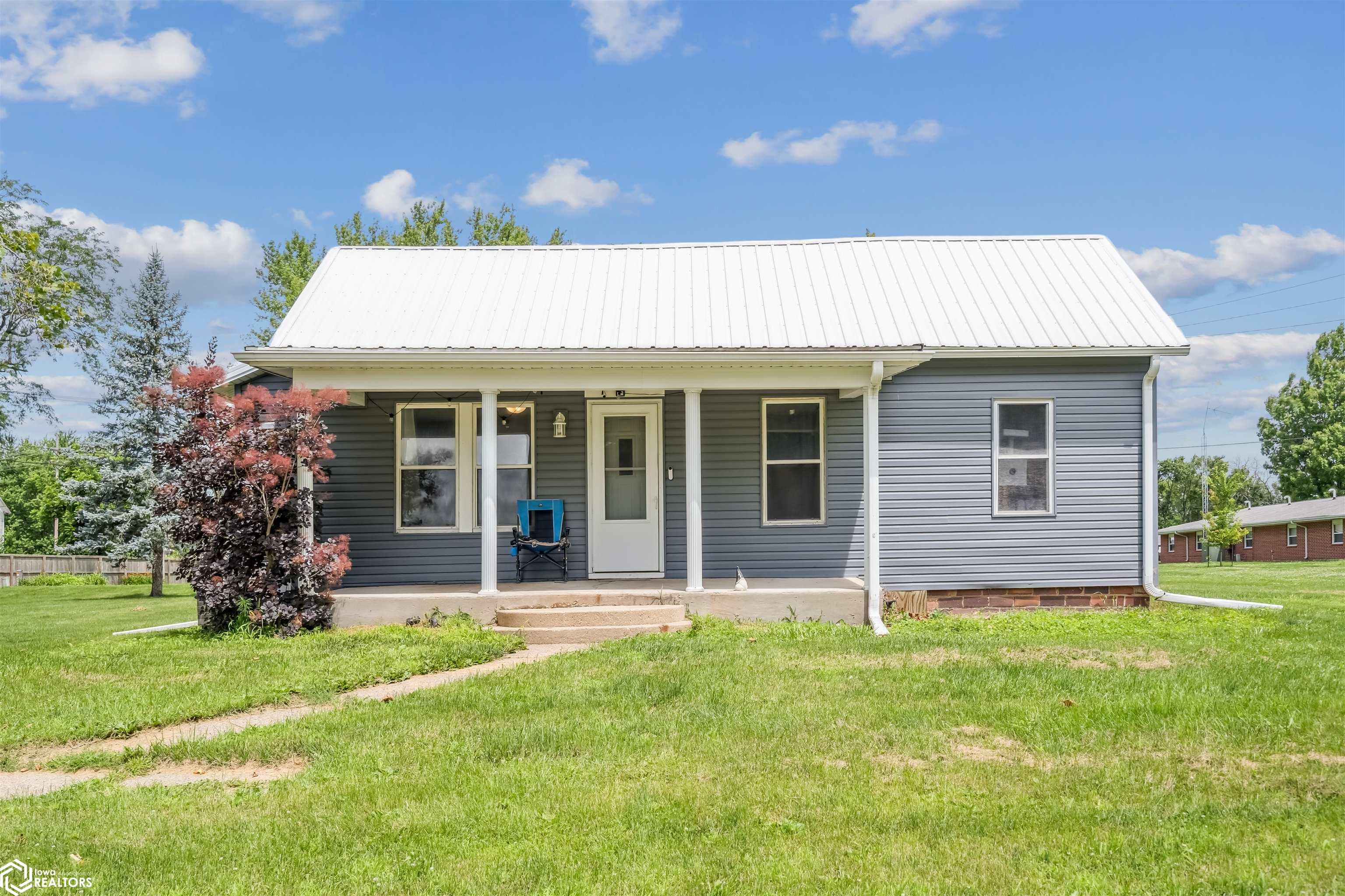 407 E Clark Street, Montezuma, Iowa image 1