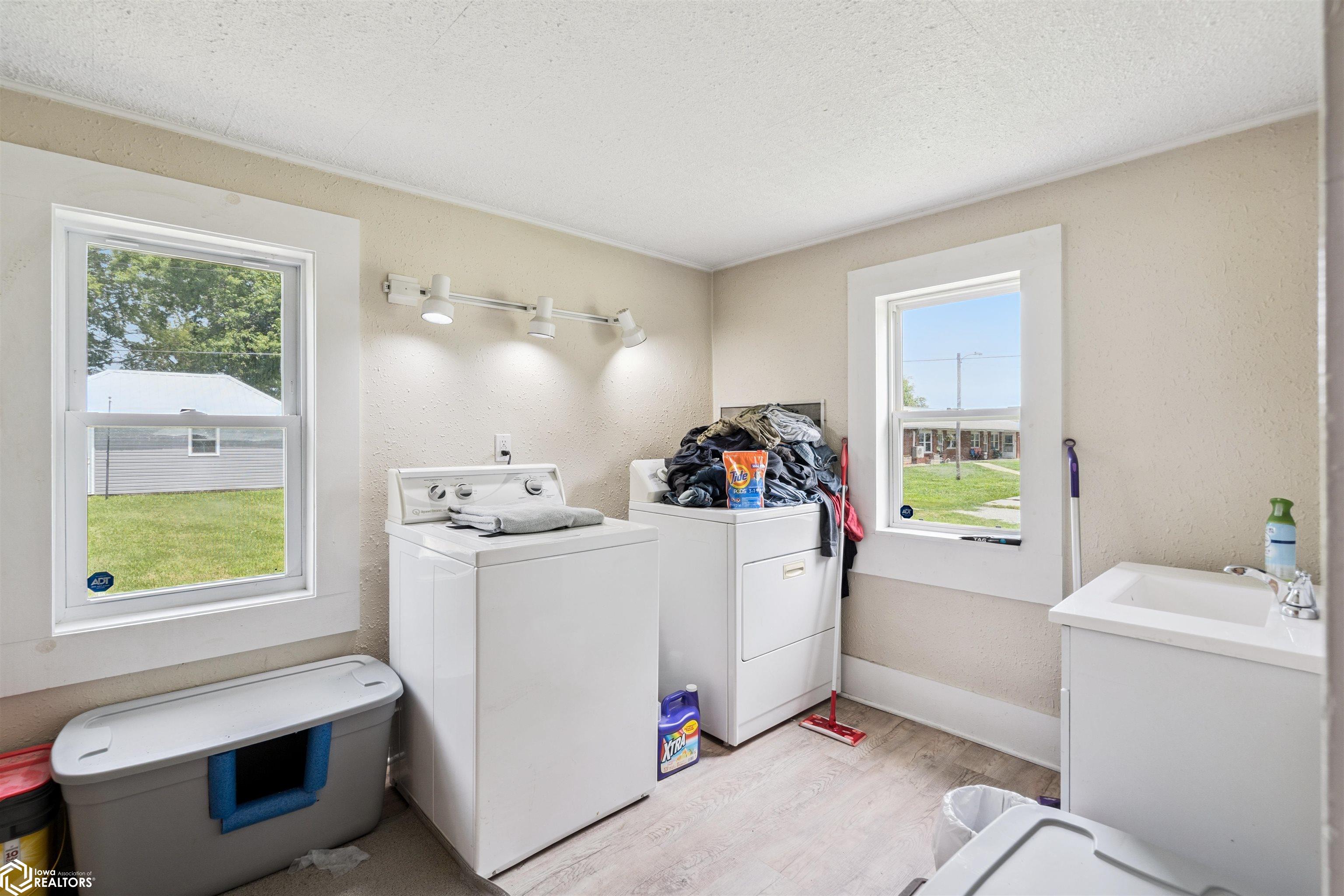 407 E Clark Street, Montezuma, Iowa image 13