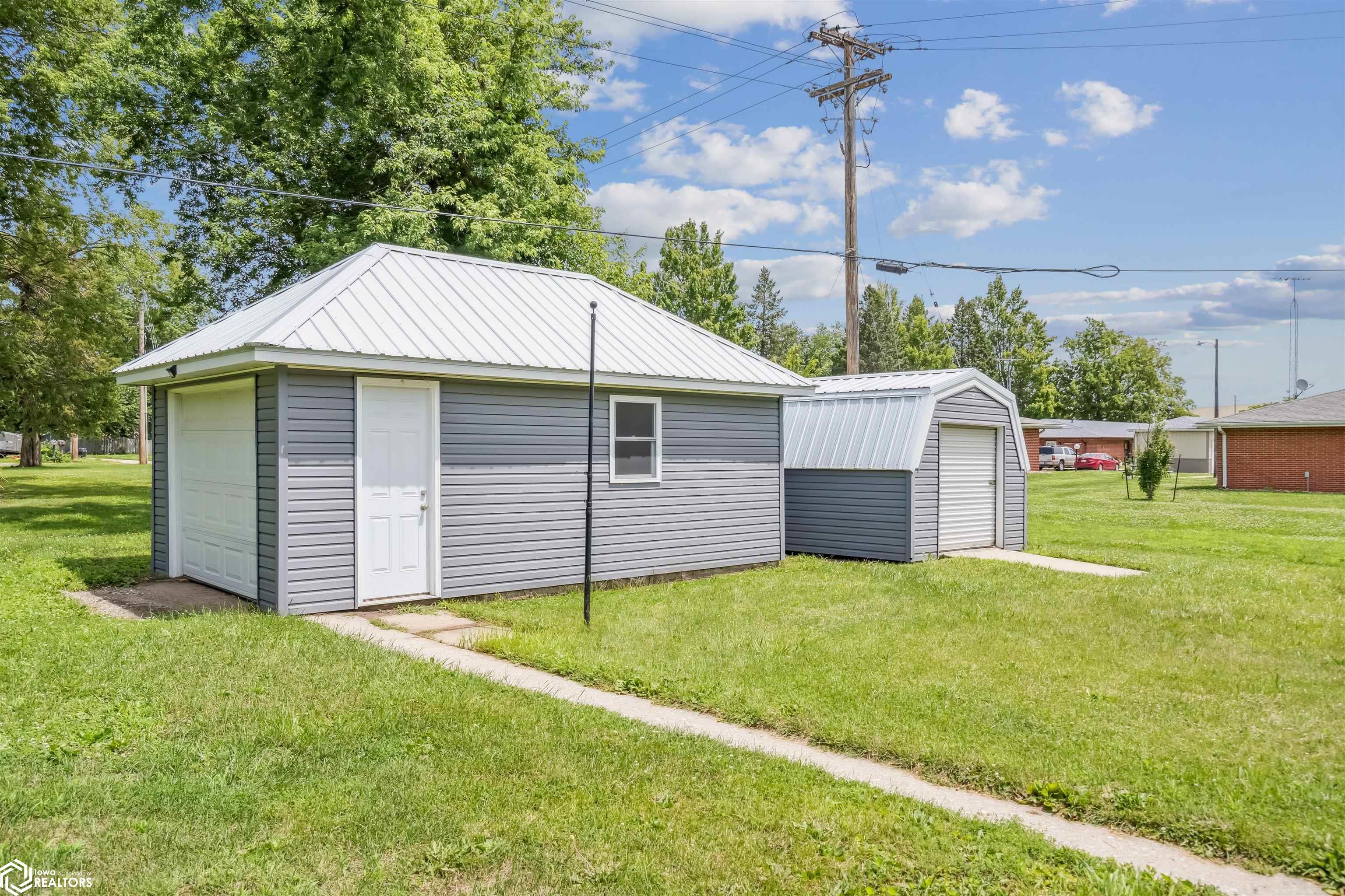 407 E Clark Street, Montezuma, Iowa image 18