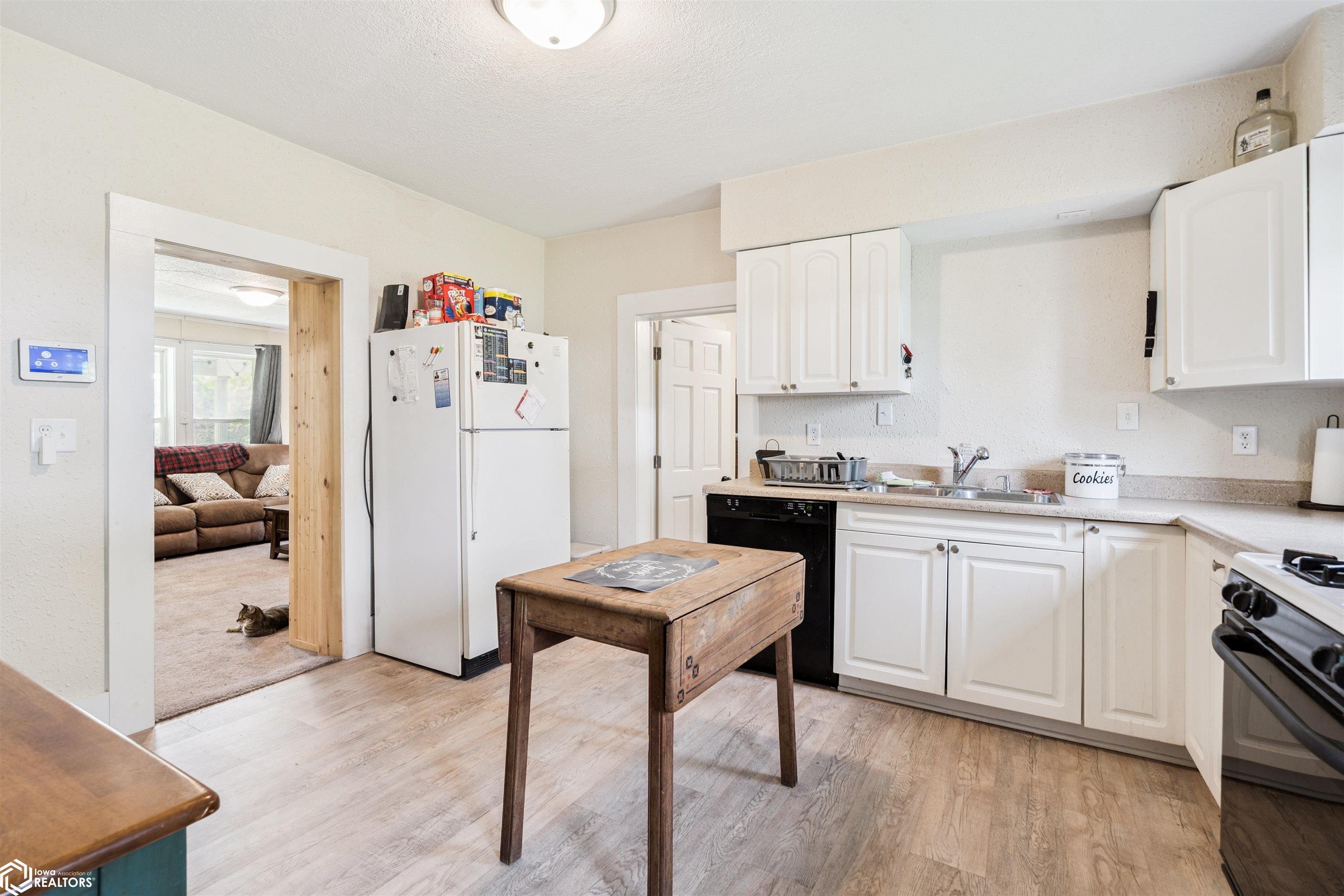 407 E Clark Street, Montezuma, Iowa image 6