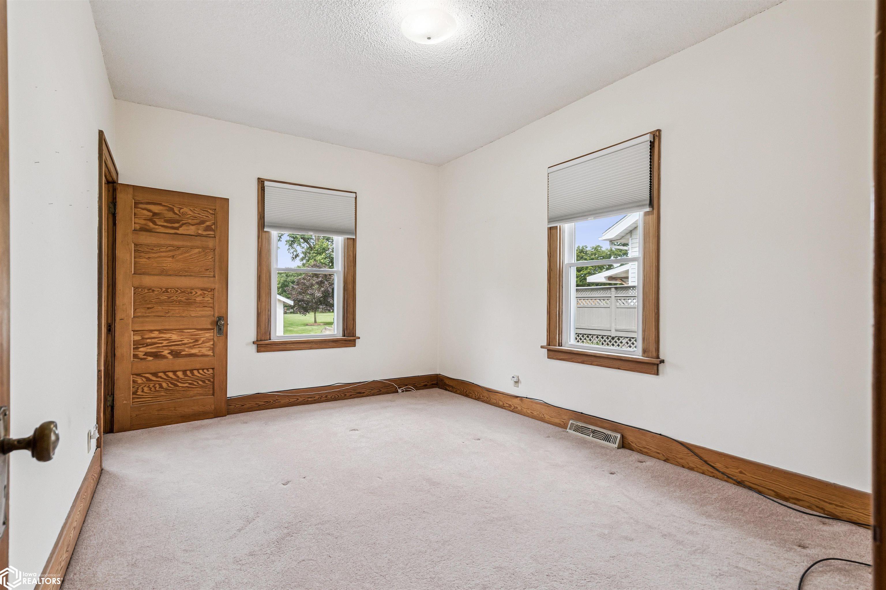 1823 Sunnyside Avenue, Burlington, Iowa image 16