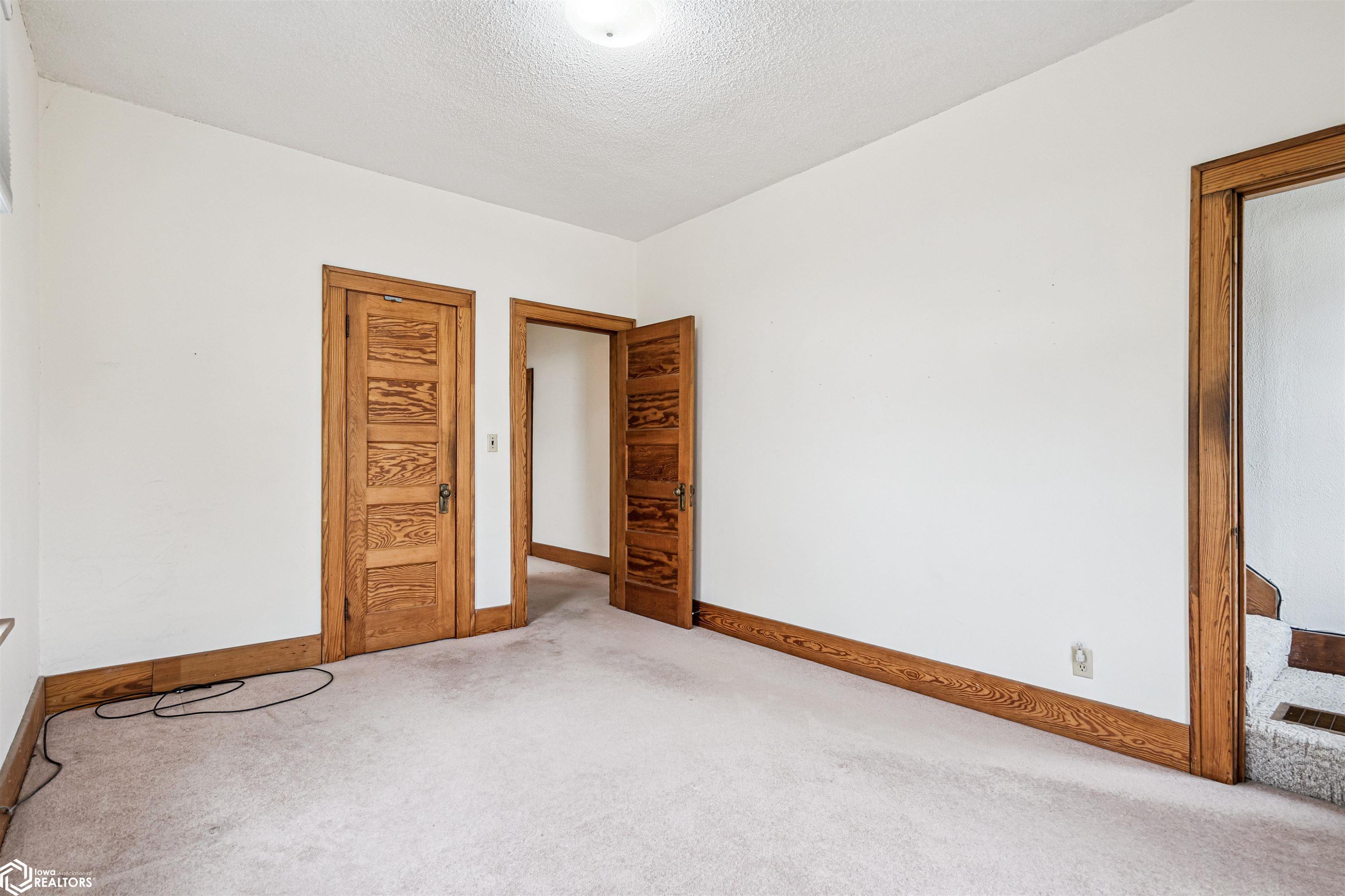 1823 Sunnyside Avenue, Burlington, Iowa image 17