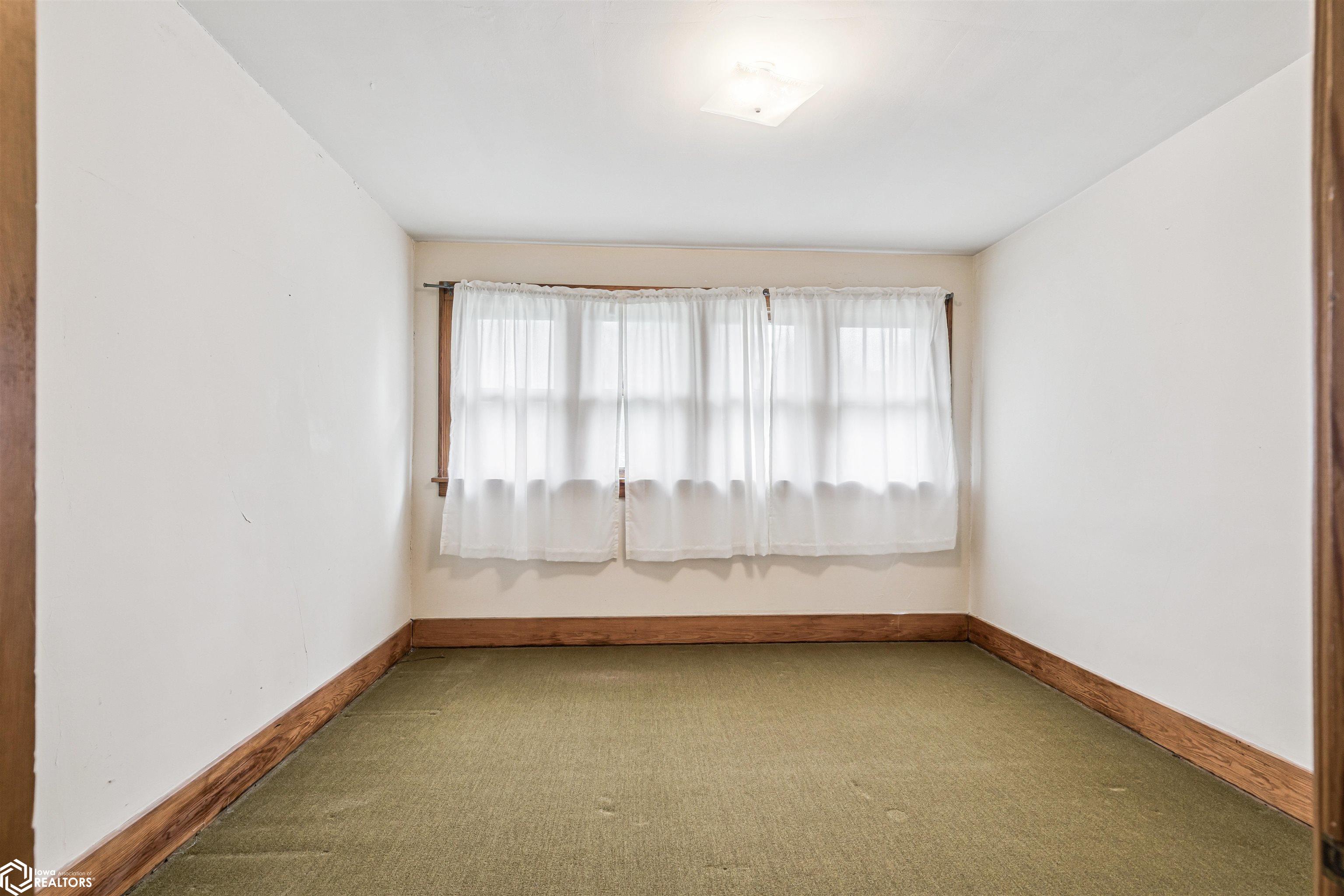 1823 Sunnyside Avenue, Burlington, Iowa image 22