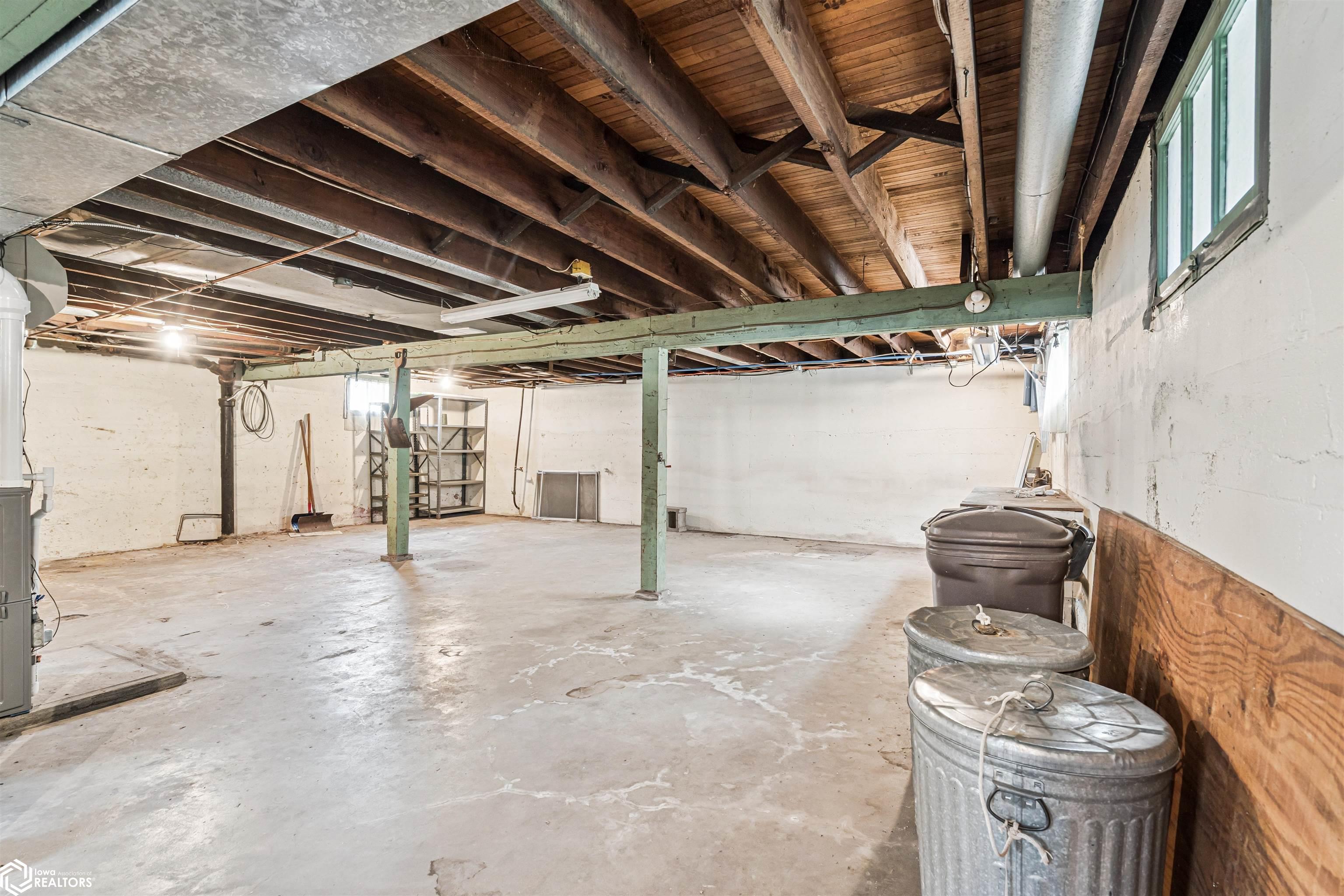 1823 Sunnyside Avenue, Burlington, Iowa image 24