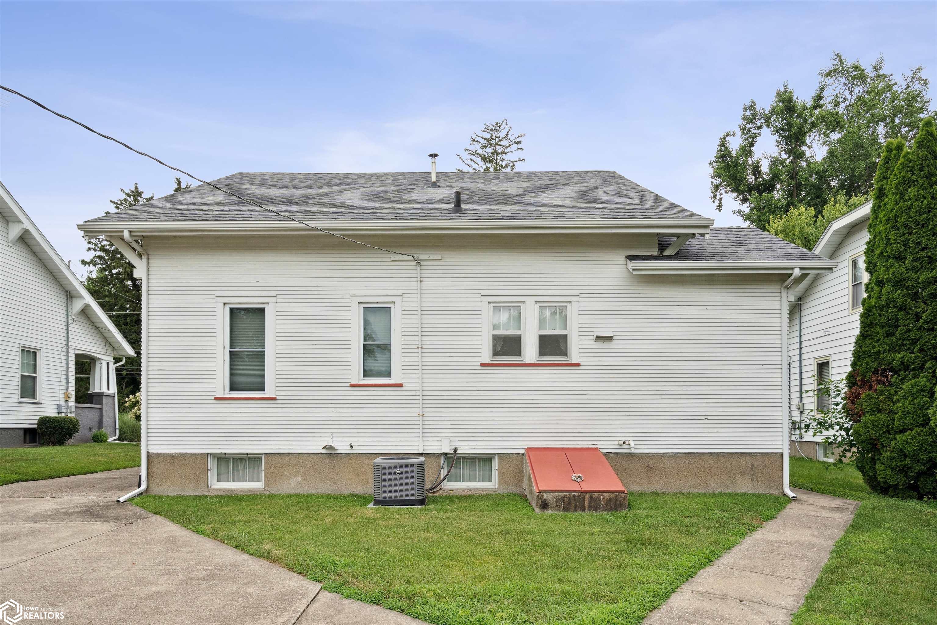 1823 Sunnyside Avenue, Burlington, Iowa image 26