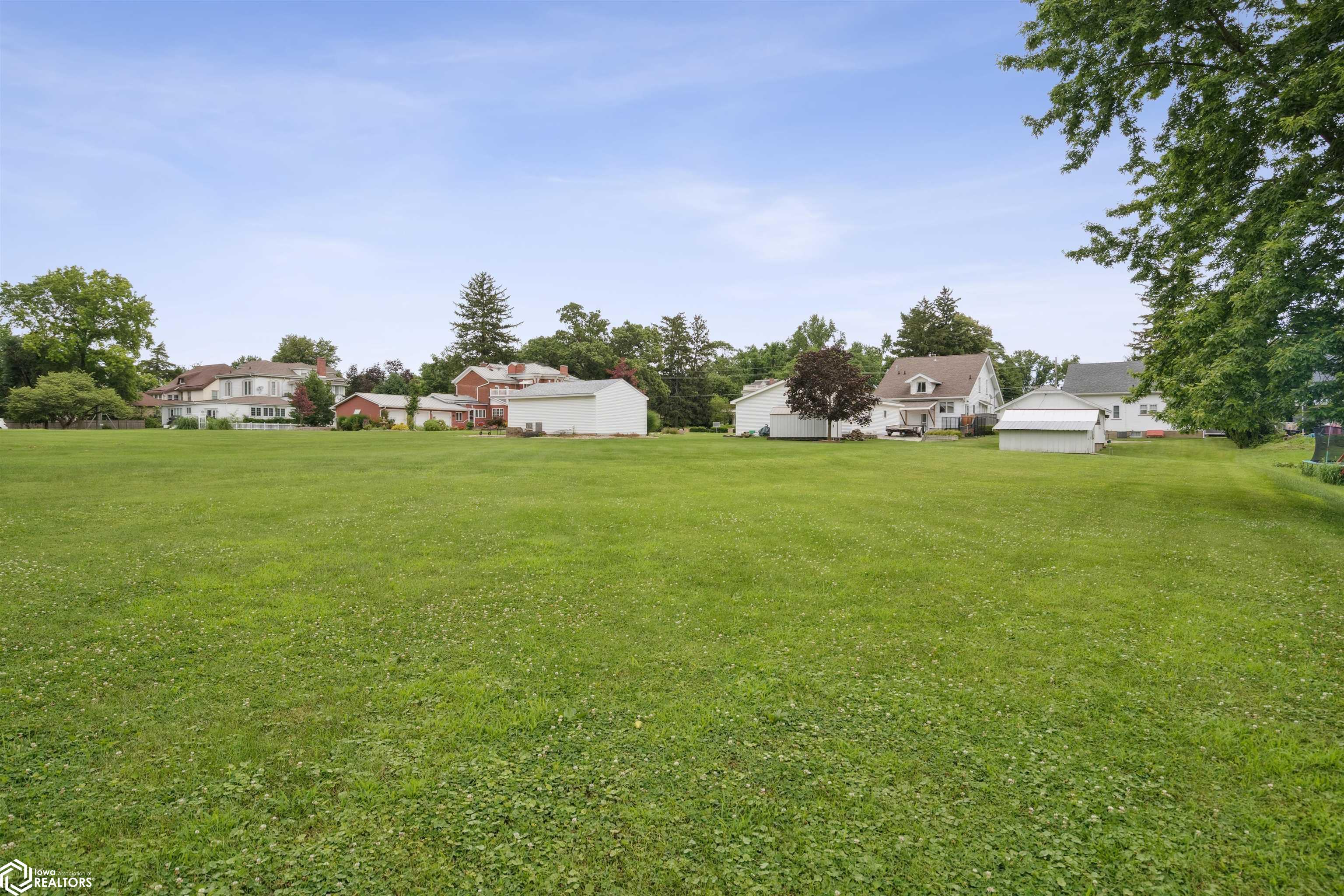 1823 Sunnyside Avenue, Burlington, Iowa image 28