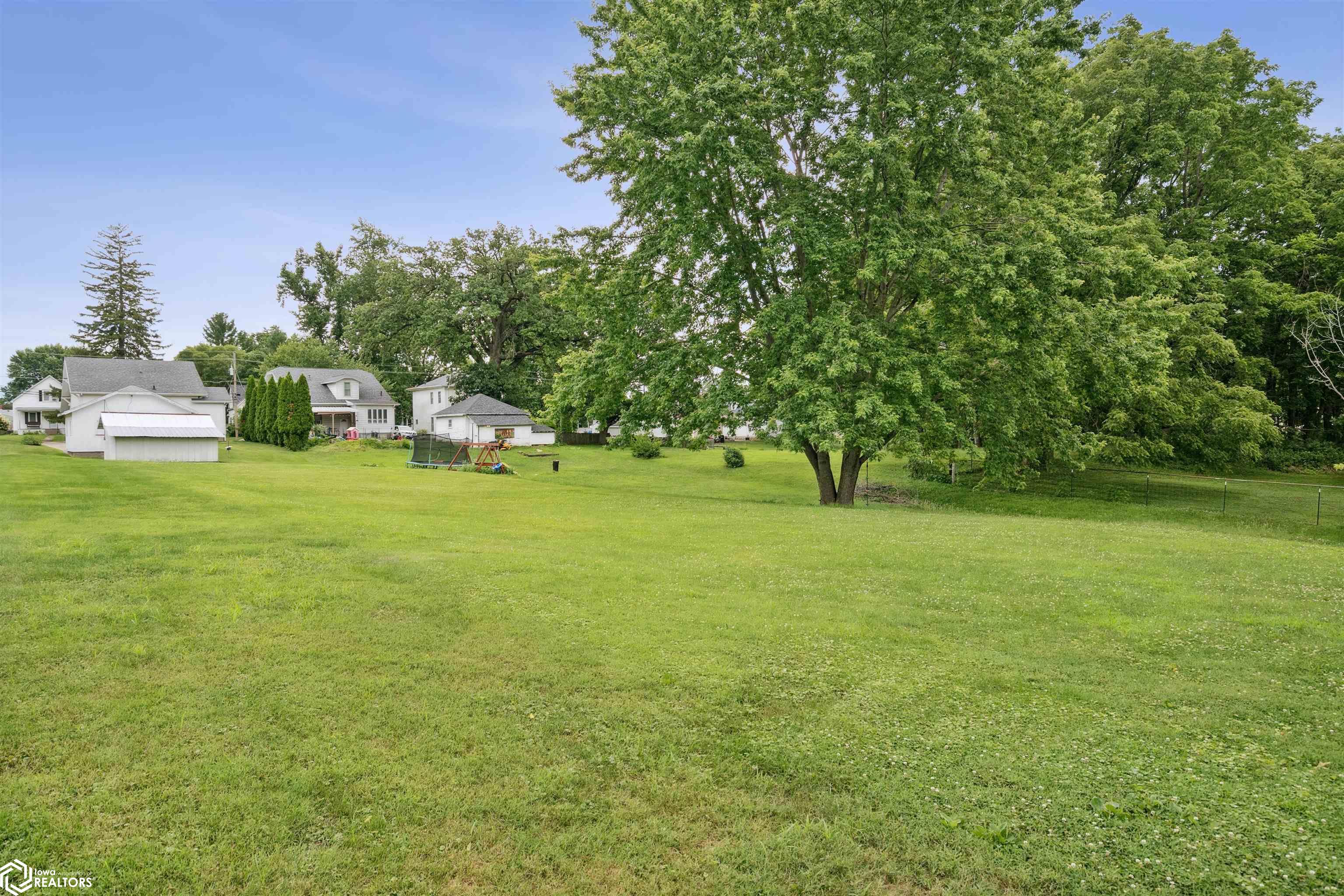 1823 Sunnyside Avenue, Burlington, Iowa image 29