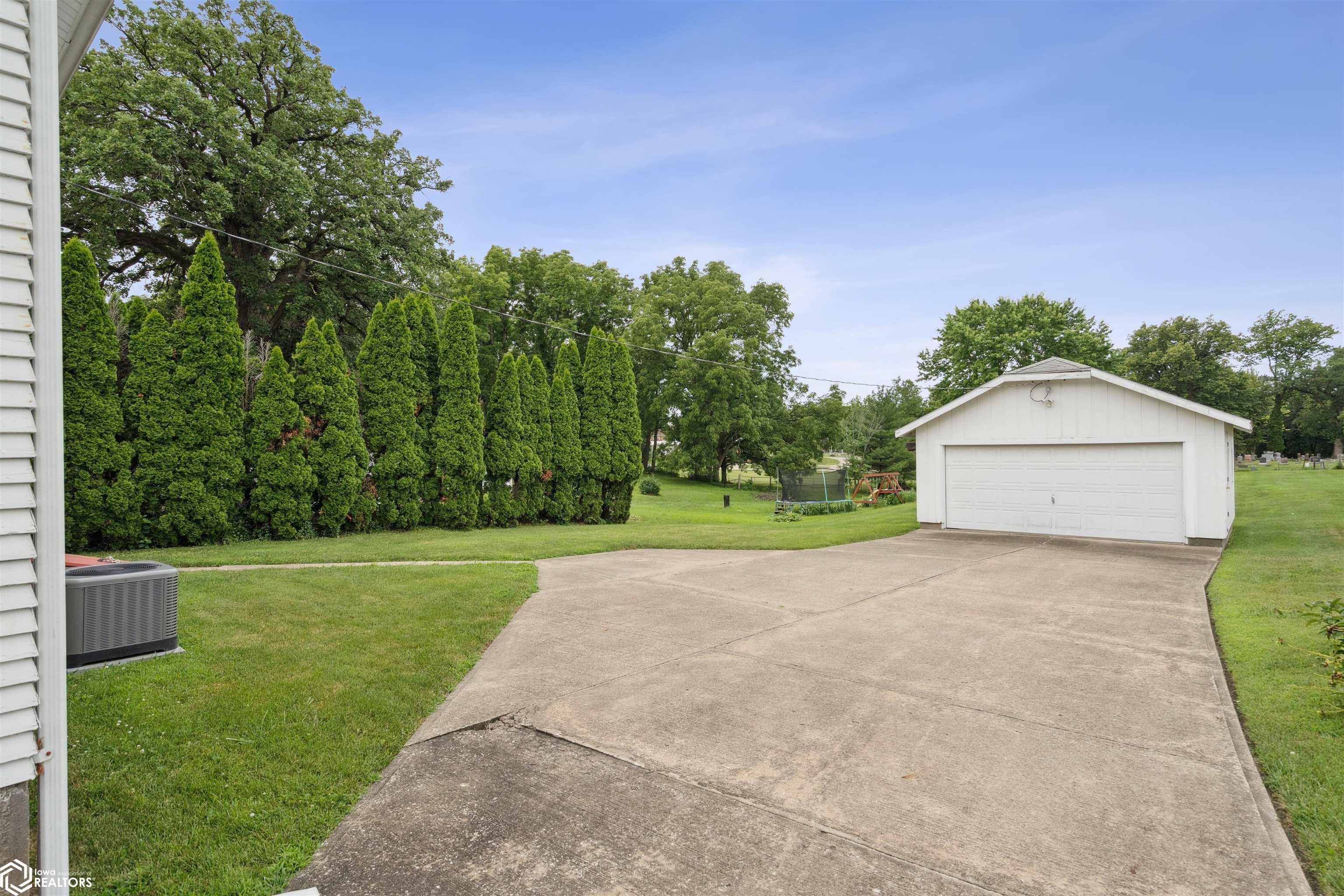 1823 Sunnyside Avenue, Burlington, Iowa image 30