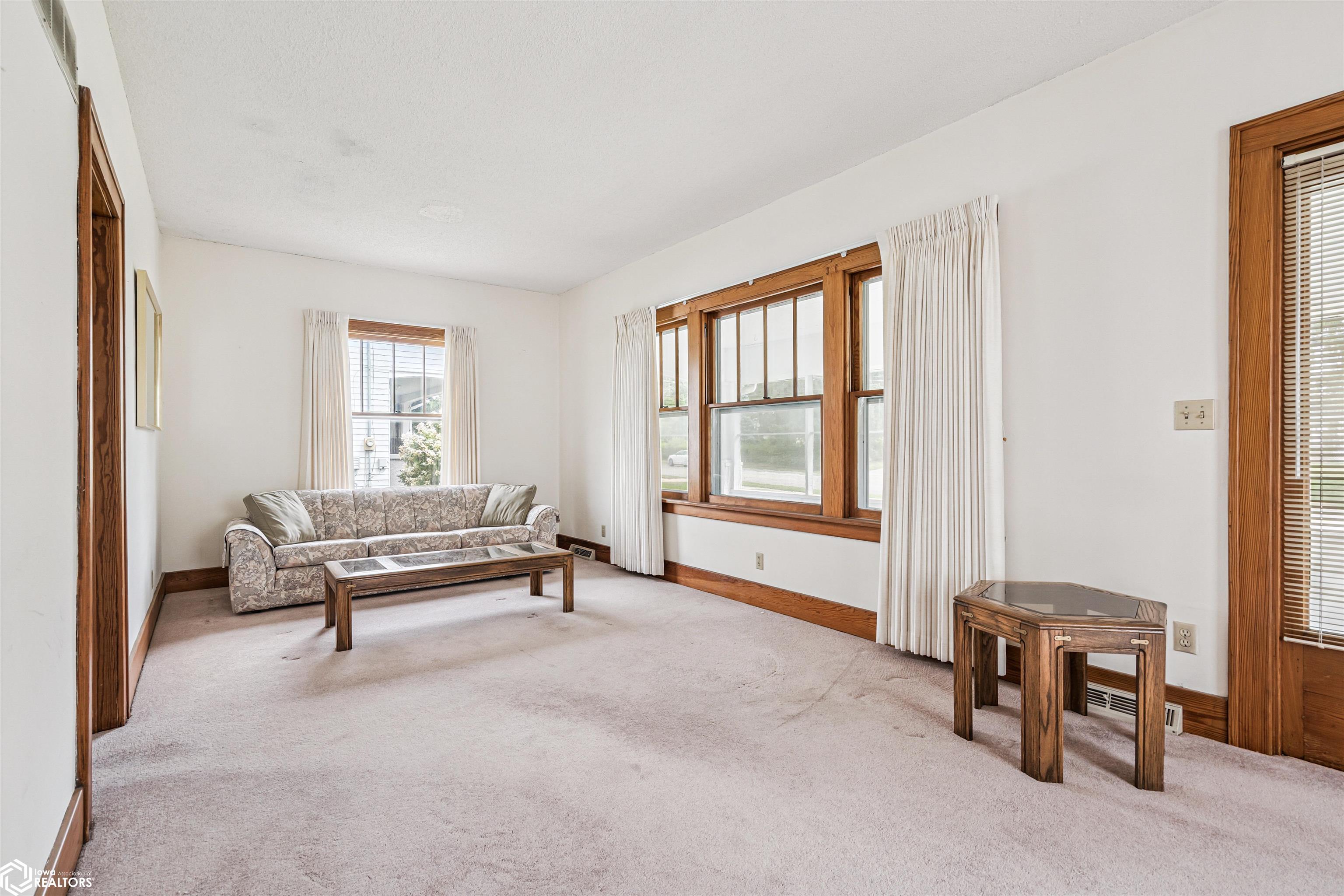 1823 Sunnyside Avenue, Burlington, Iowa image 7