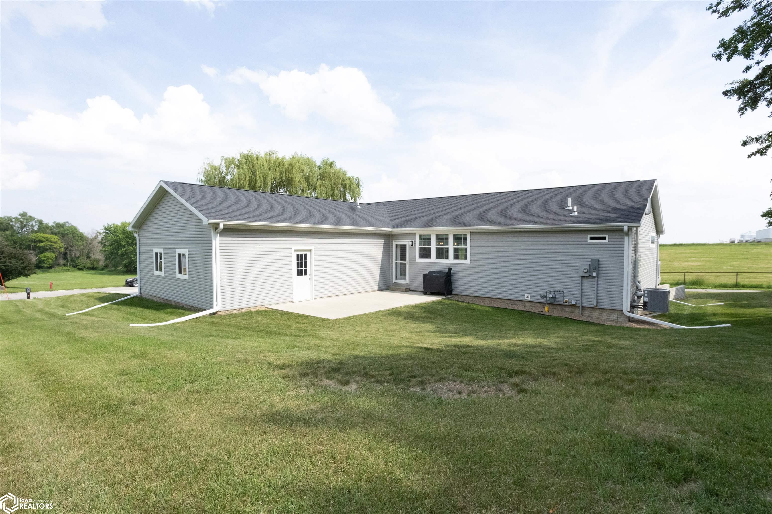 2006 10th Street, Eldora, Iowa image 30