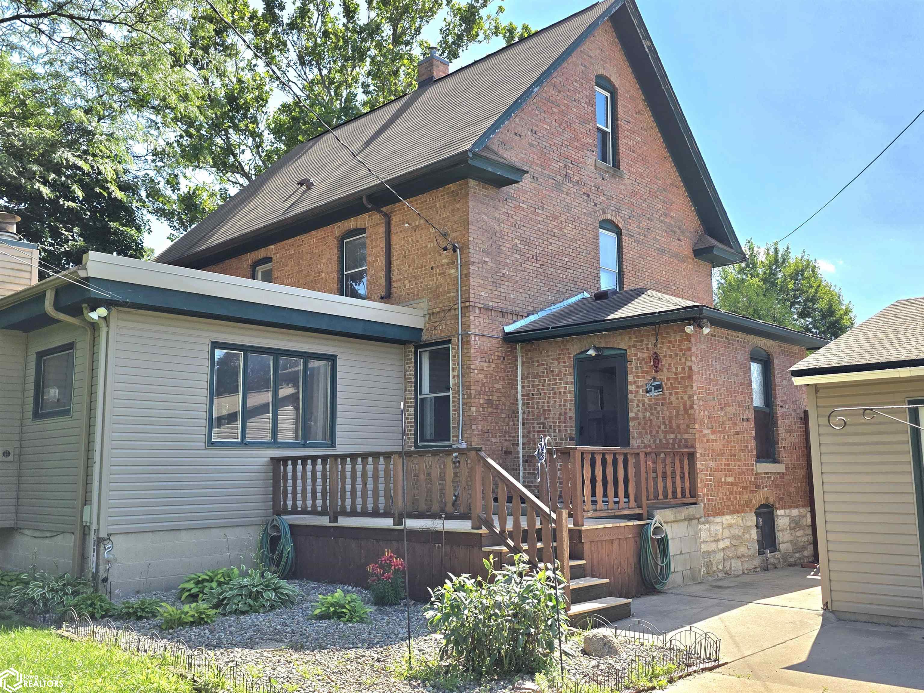 742 12th Street, Mason City, Iowa image 2