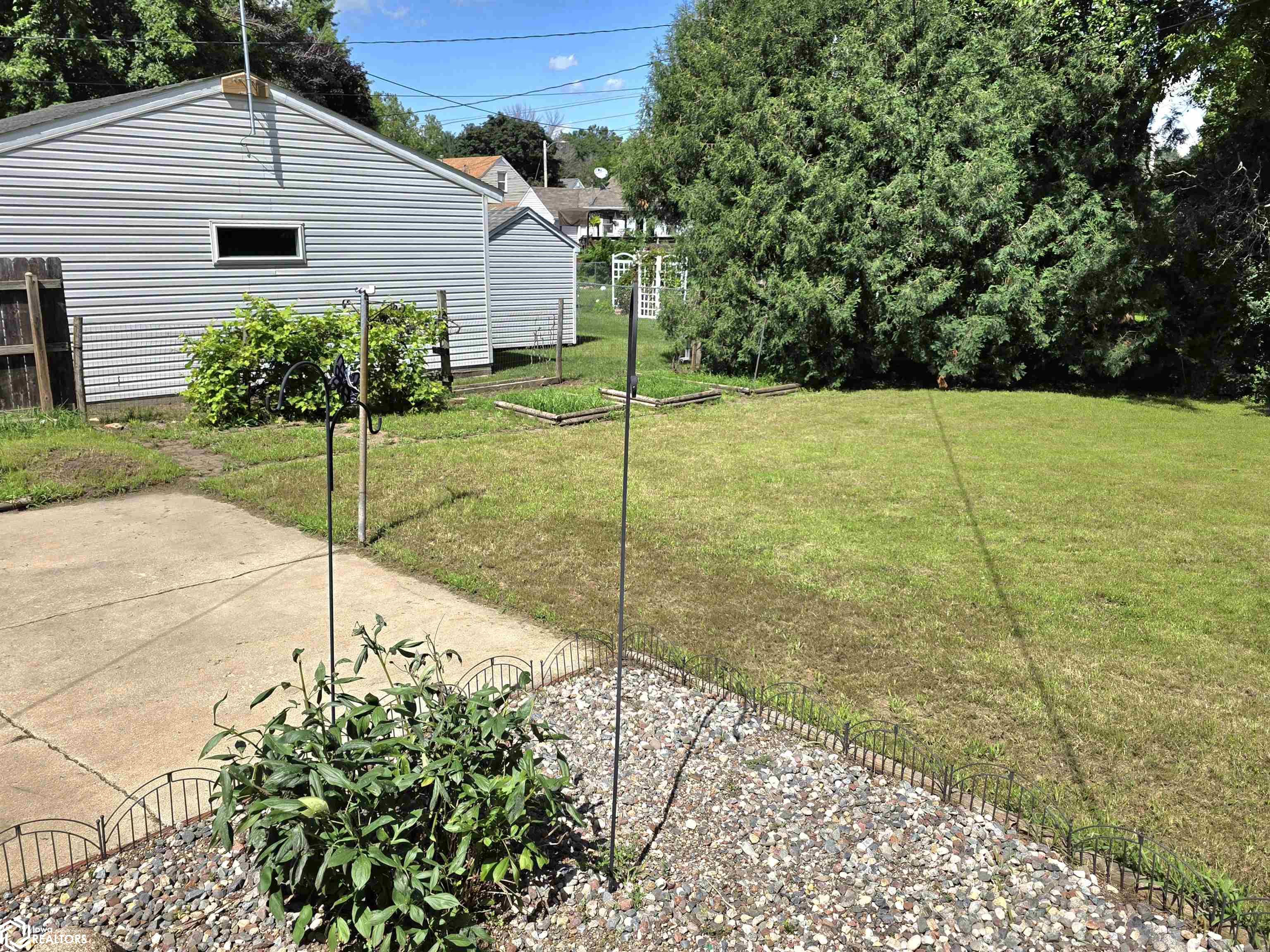 742 12th Street, Mason City, Iowa image 33